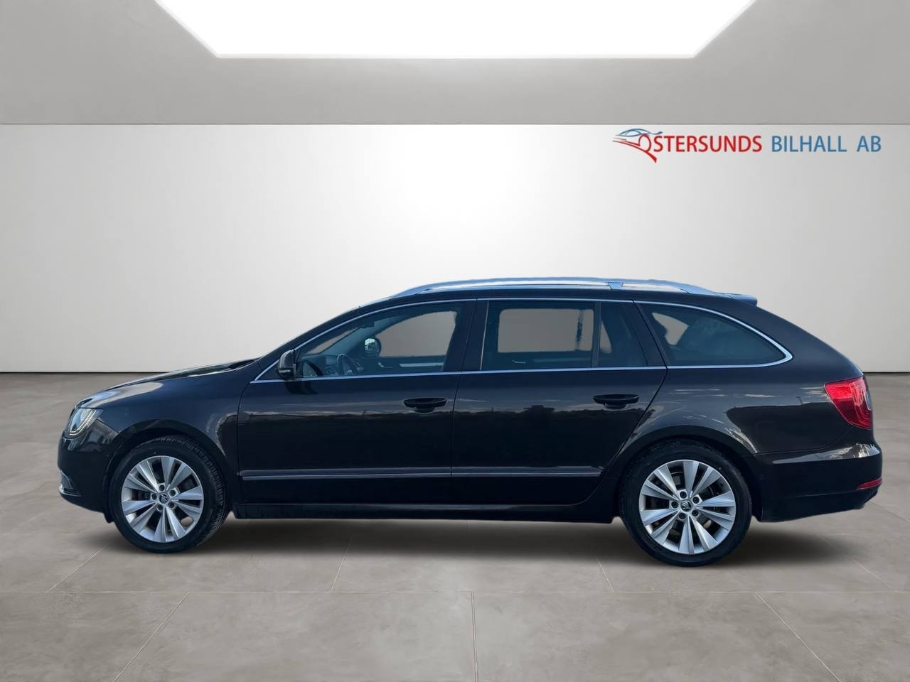 Skoda Superb Kombi 2.0 TDI 4x4 Elegance 2015, photo 4/10