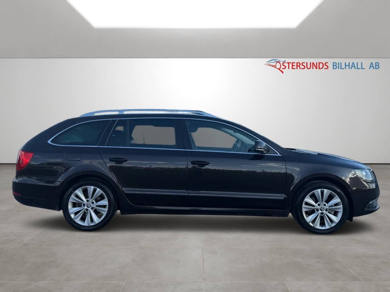 Skoda Superb Kombi 2.0 TDI 4x4 Elegance 2015, photo 6/10