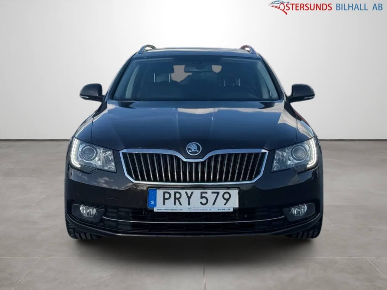 Skoda Superb Kombi 2.0 TDI 4x4 Elegance 2015, photo 2/10