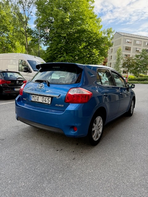 Toyota Auris 2011, bild 4/10