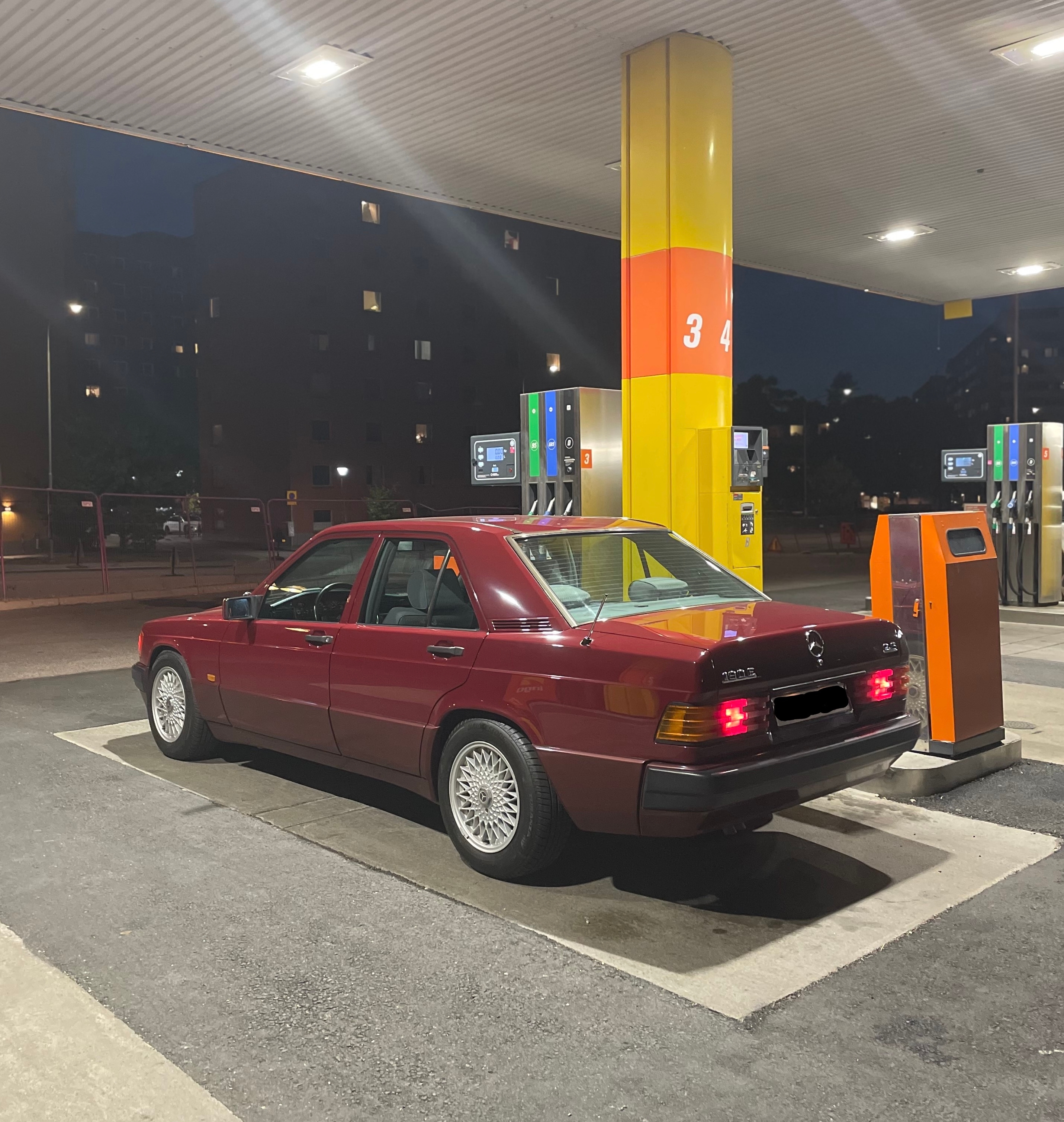 Mercedes-Benz 190