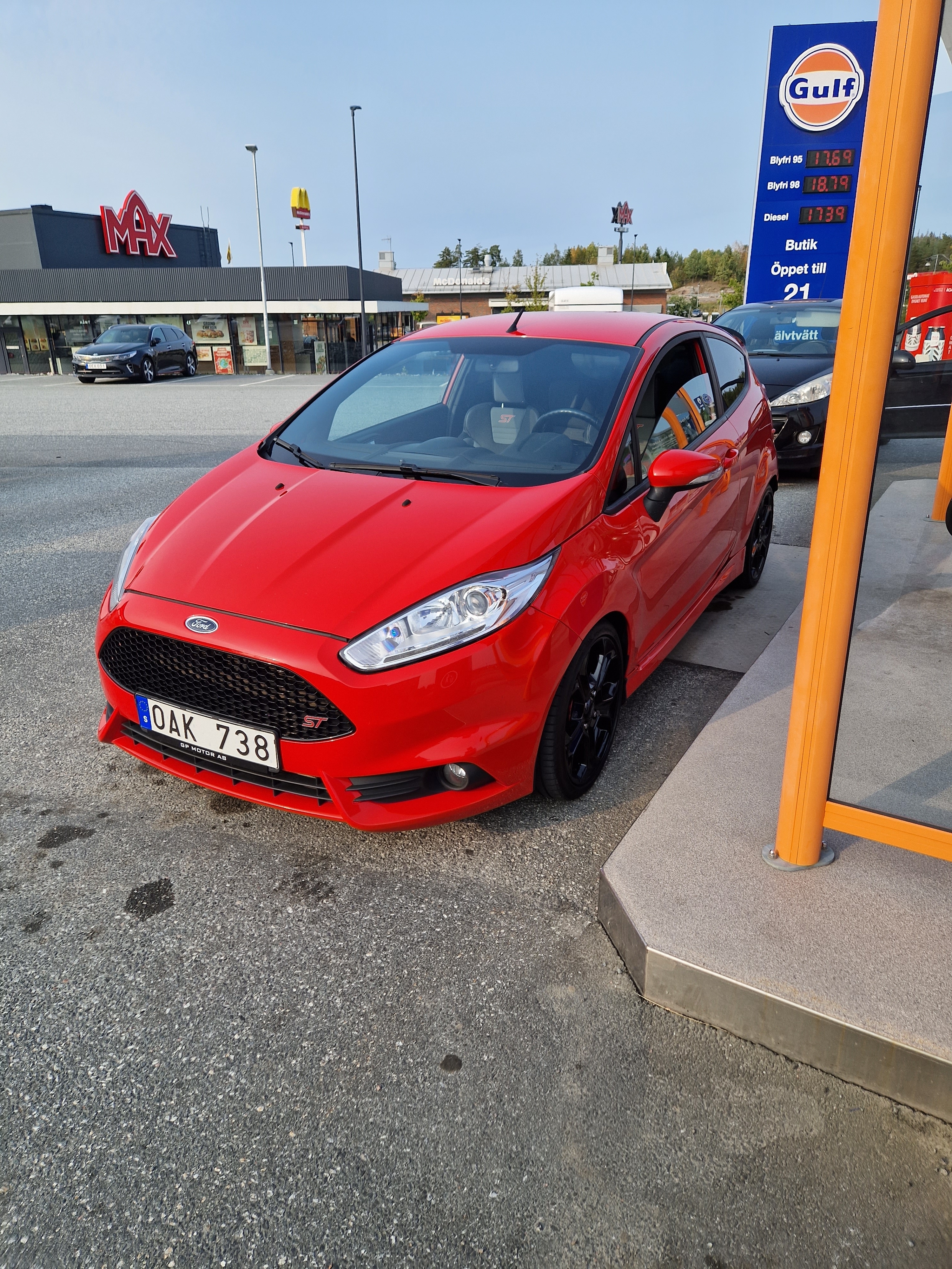 Ford Fiesta ST 3-dörrars Manuell 2014, kuva 2/4