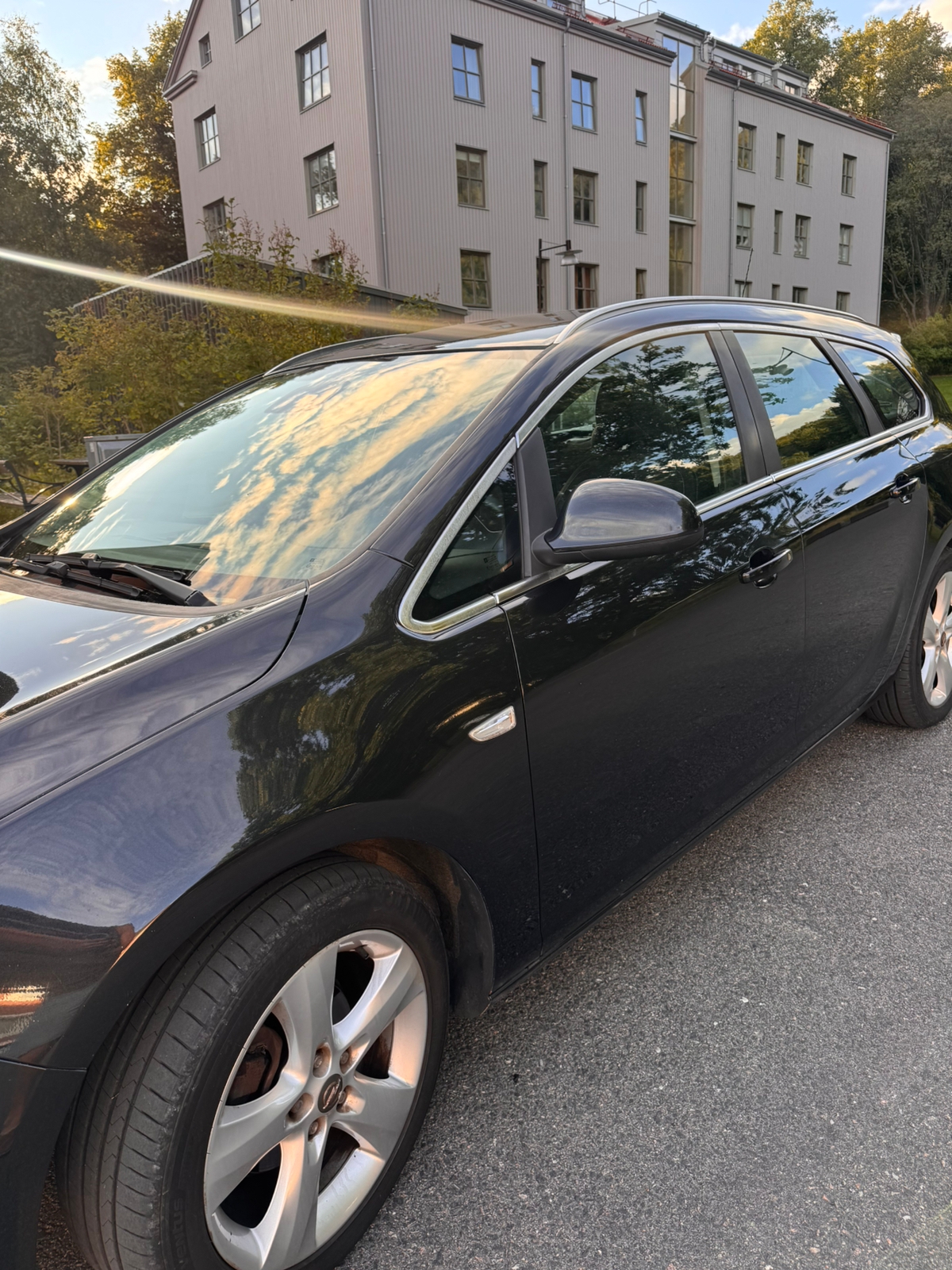 Opel Astra 2012, kuva 7/10
