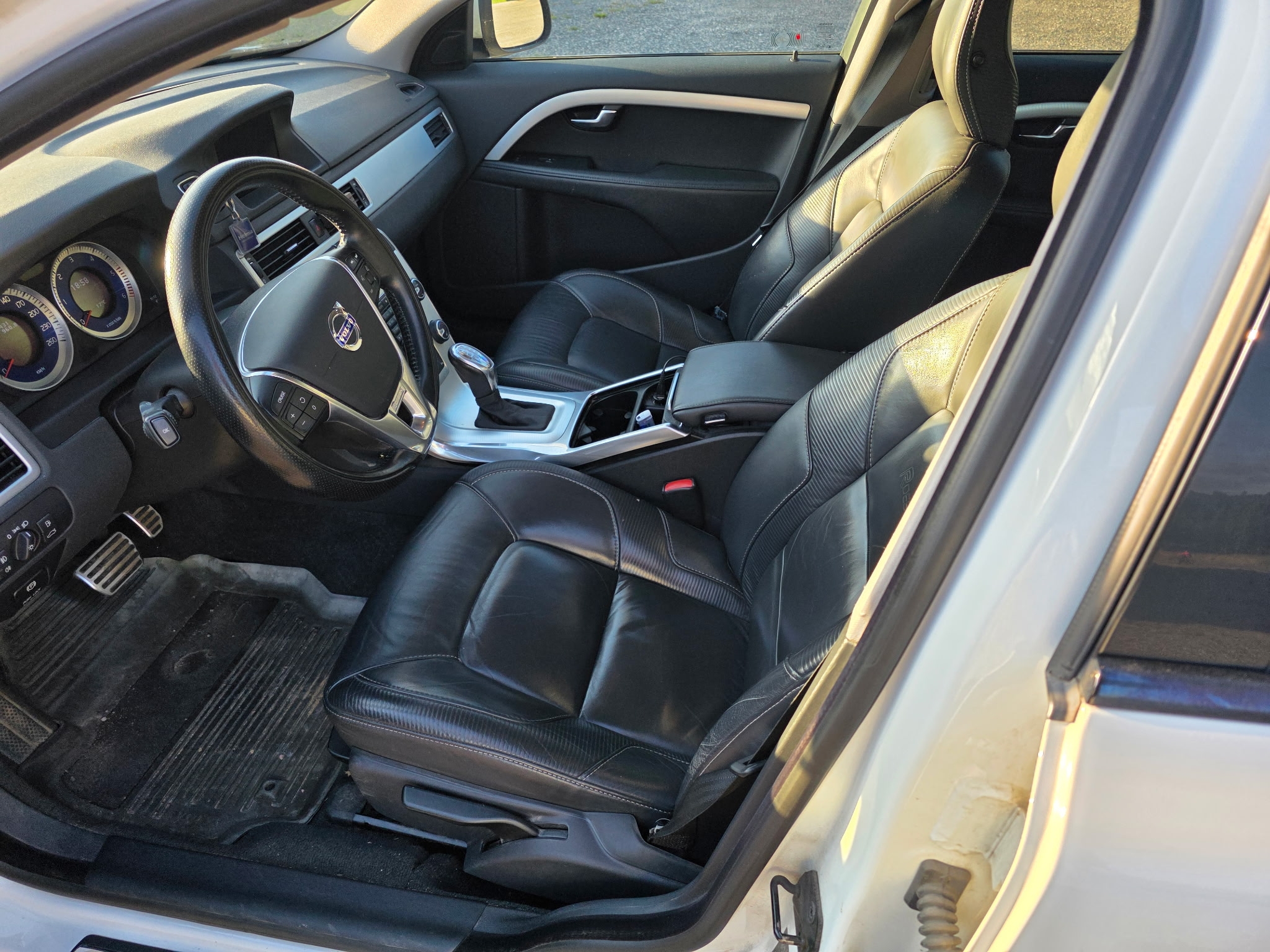 Volvo V70 D4 AWD Geartronic 2013, bild 3/4