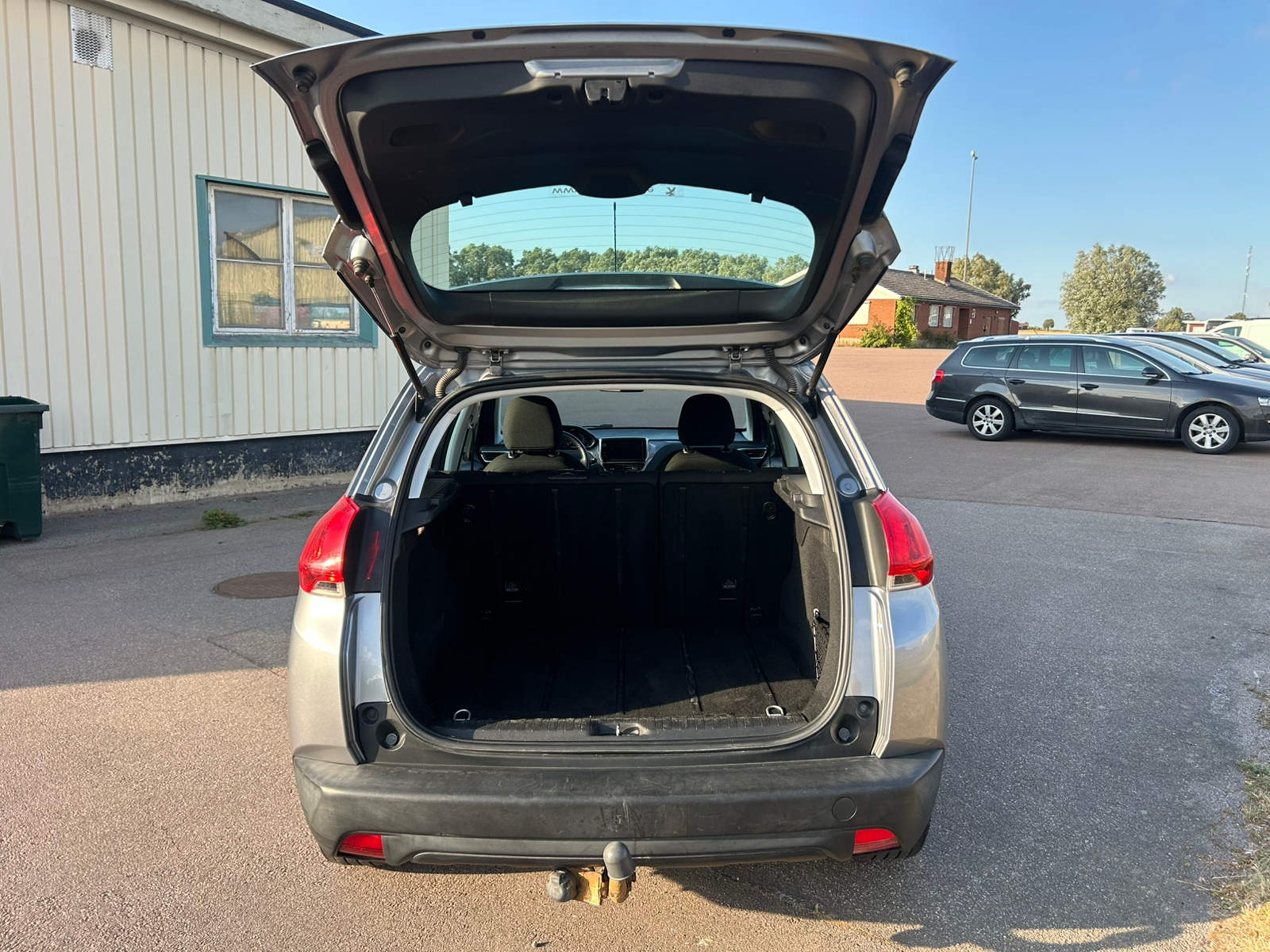 Peugeot 2008 1.2 VTi Manuell 2015, bild 8/8