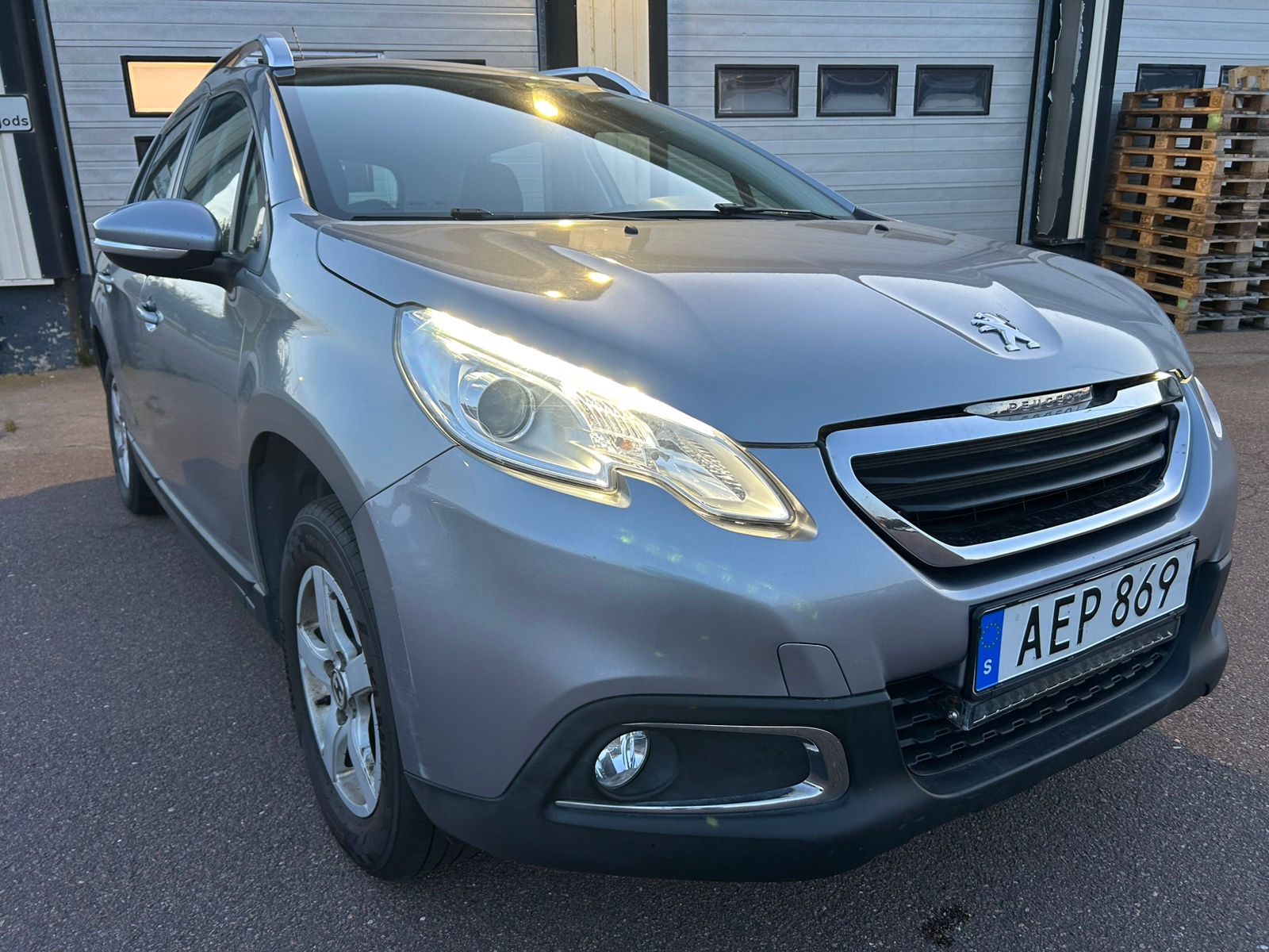 Peugeot 2008 1.2 VTi Manuell 2015, bild 2/8