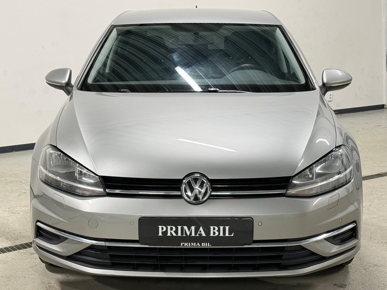 Volkswagen Golf 5-dörrar 1.0 TSI Base 2018, bild 2/10