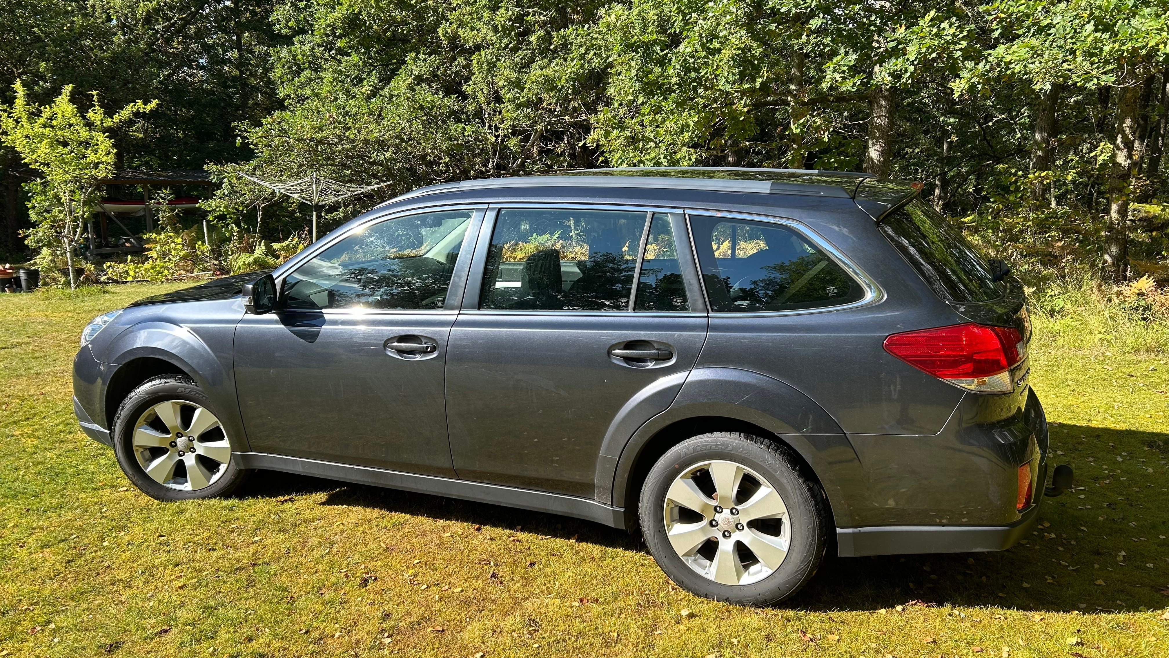 Subaru Outback 2.0 4WD Manuell 2012, bild 2/3