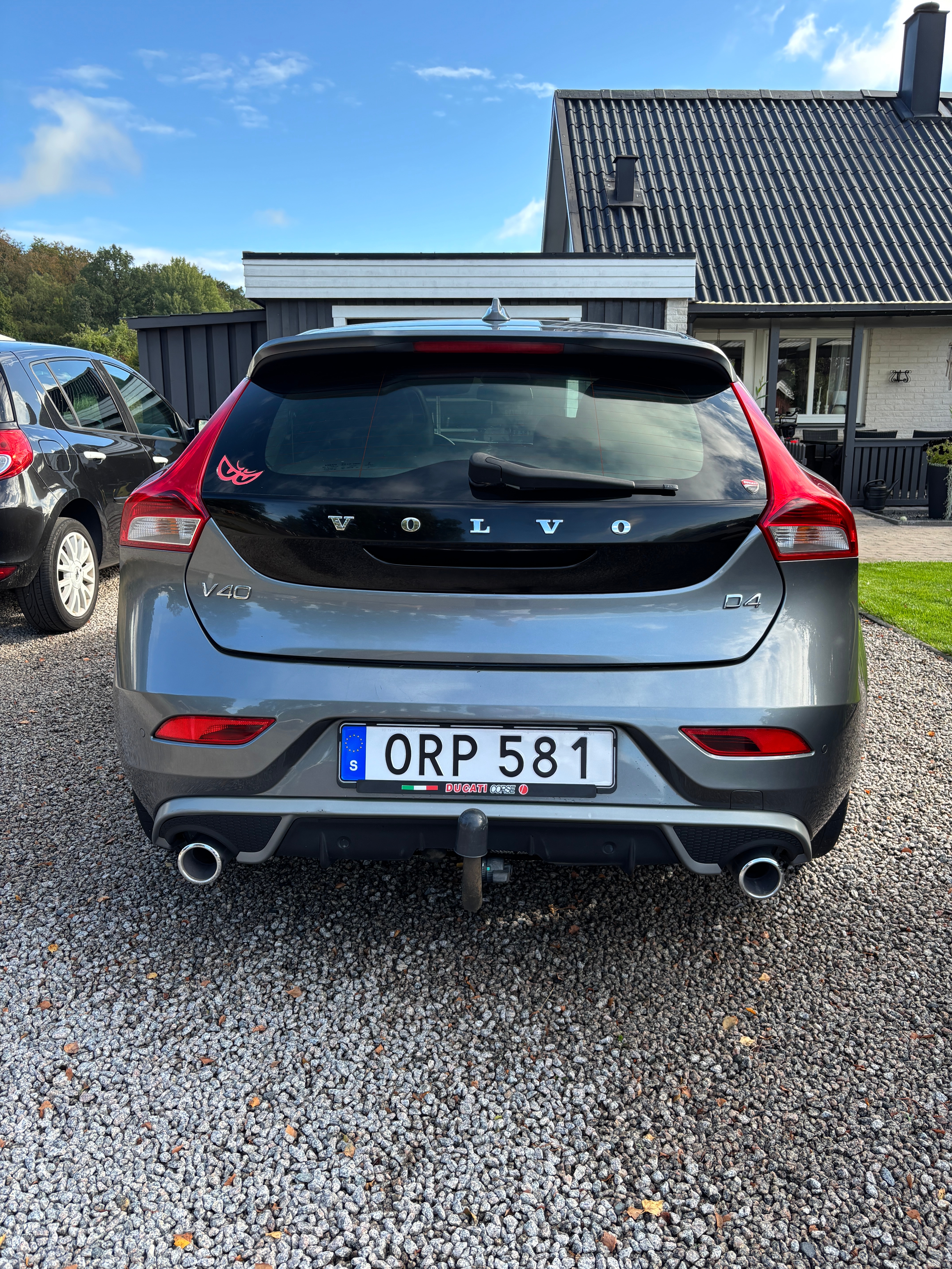 Volvo V40 D4 R-Design 2015, bild 3/7