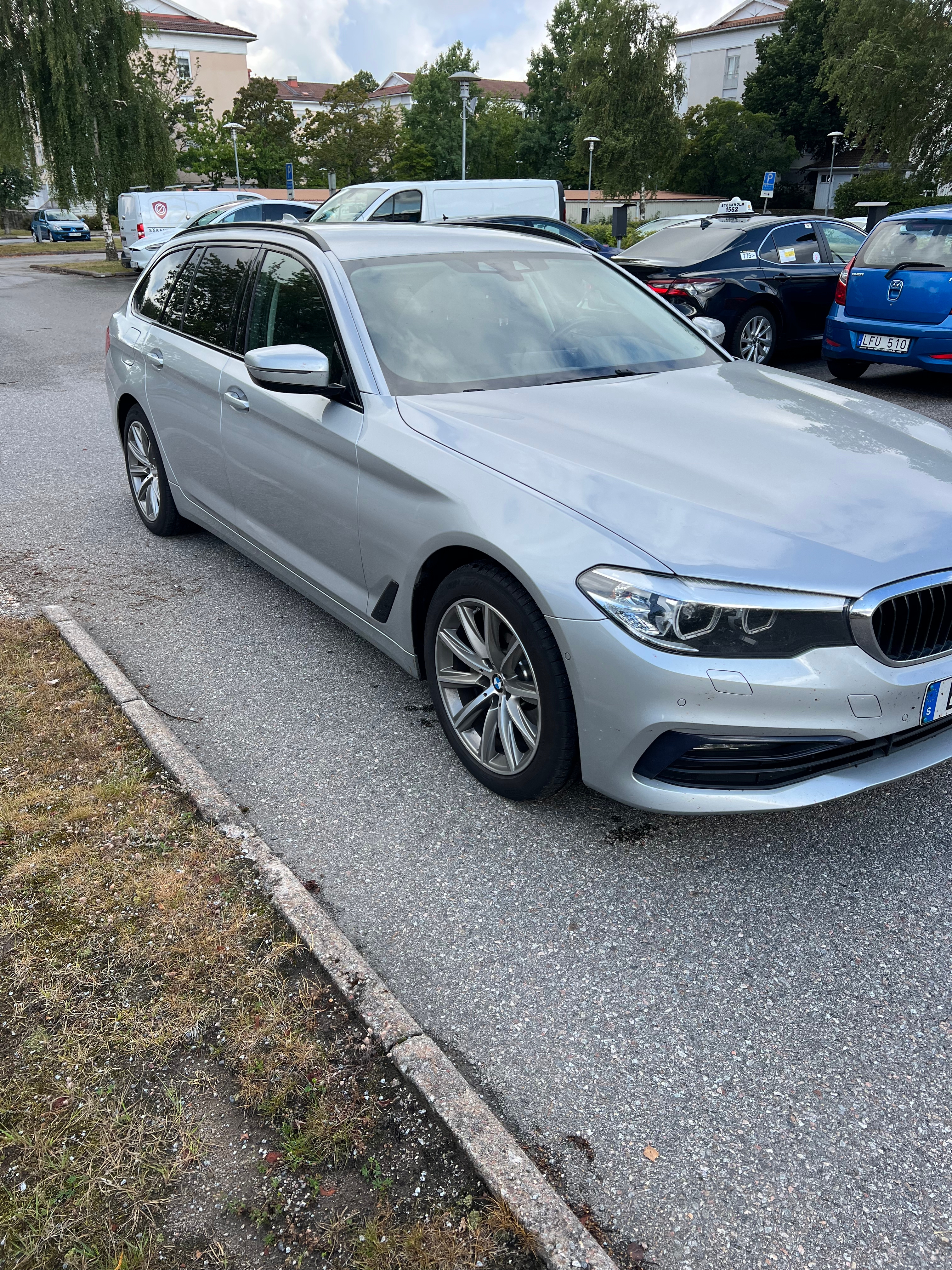 BMW 520 d xDrive Touring Steptronic 2020, bild 3/9