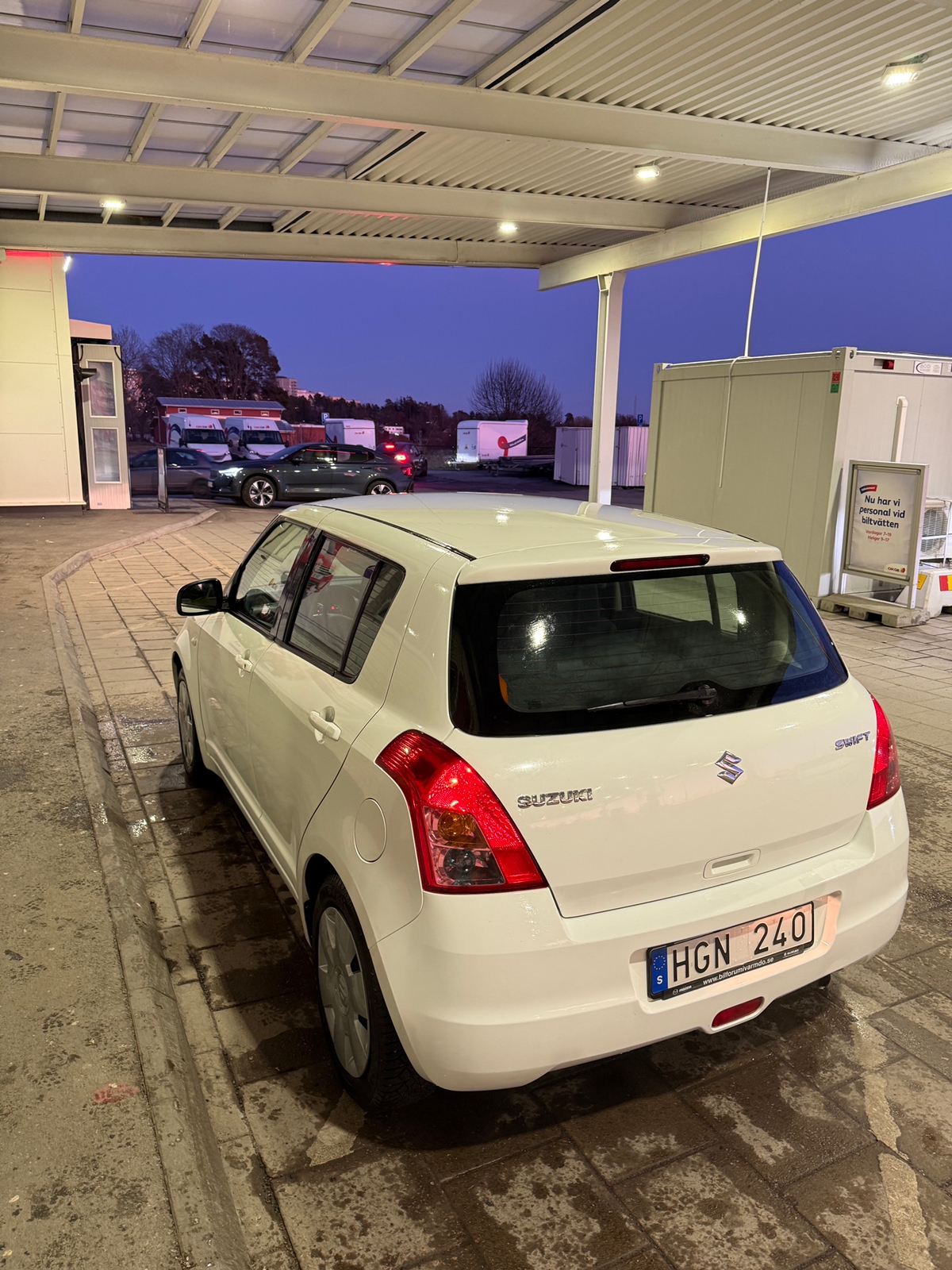 Suzuki Swift 2010, photo 6/10