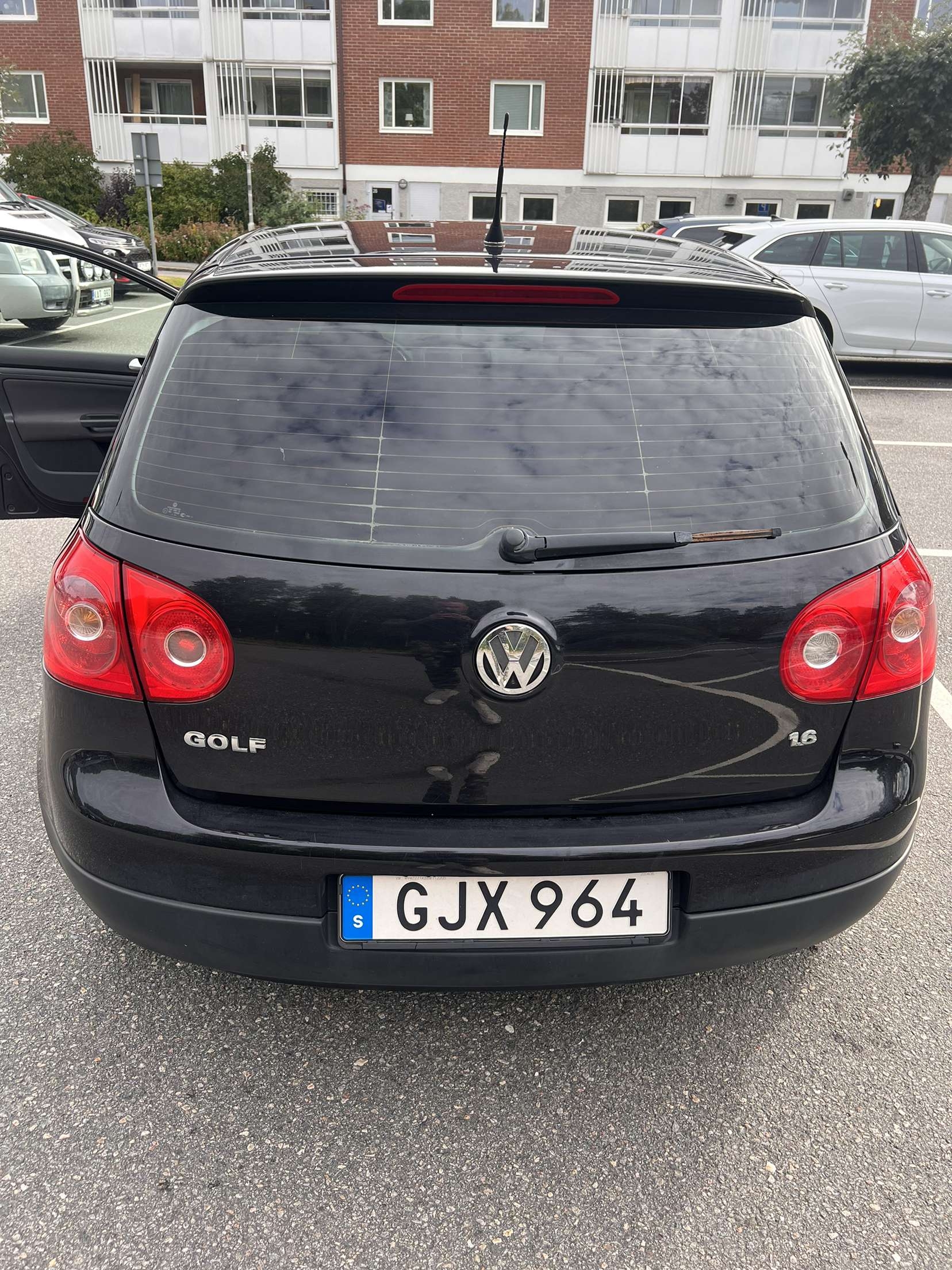 Volkswagen Golf V 5-dörrar 1.6 Manuell 2008, bild 2/7