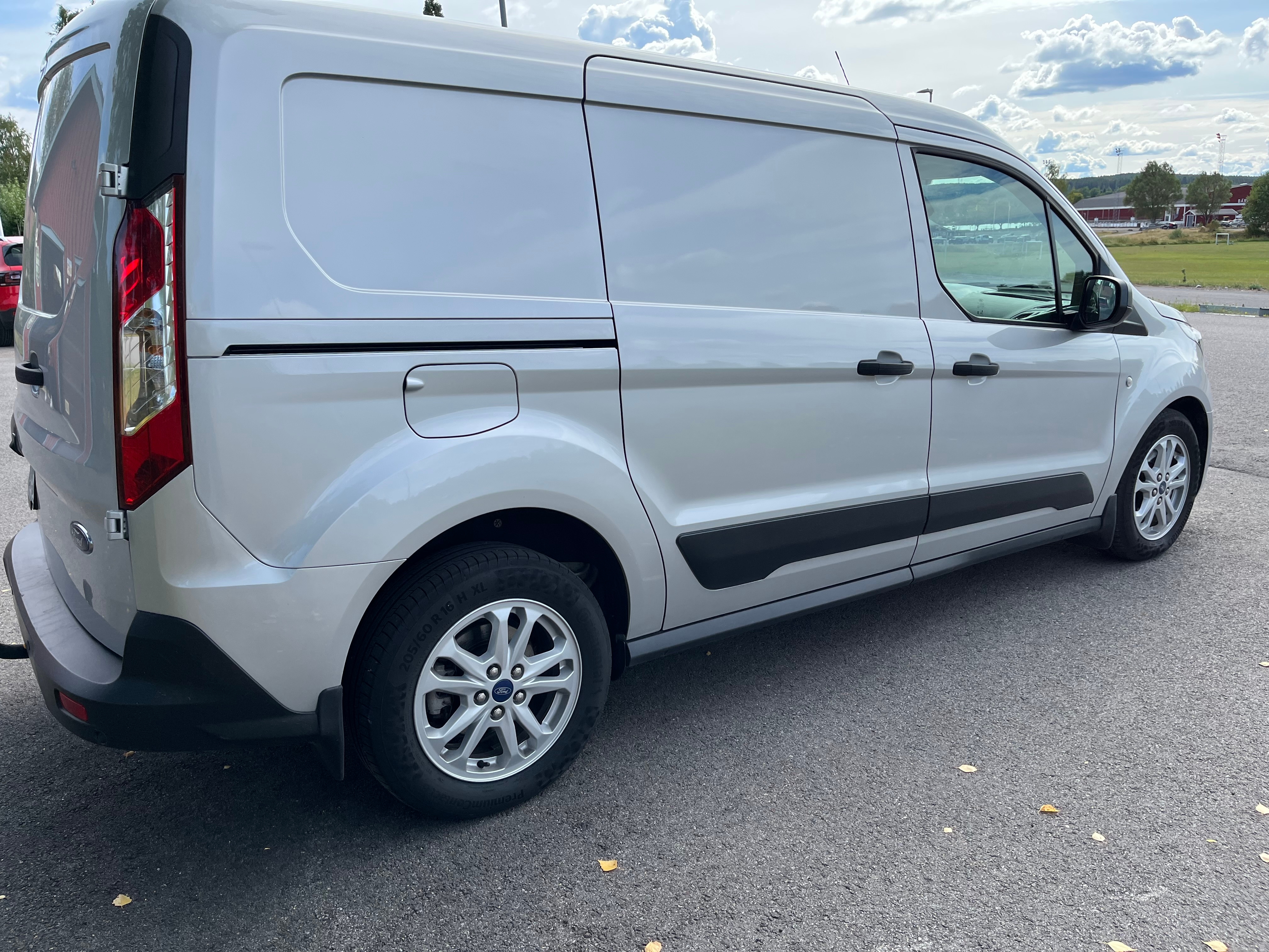 Ford Transit Connect 2023, kuva 3/4