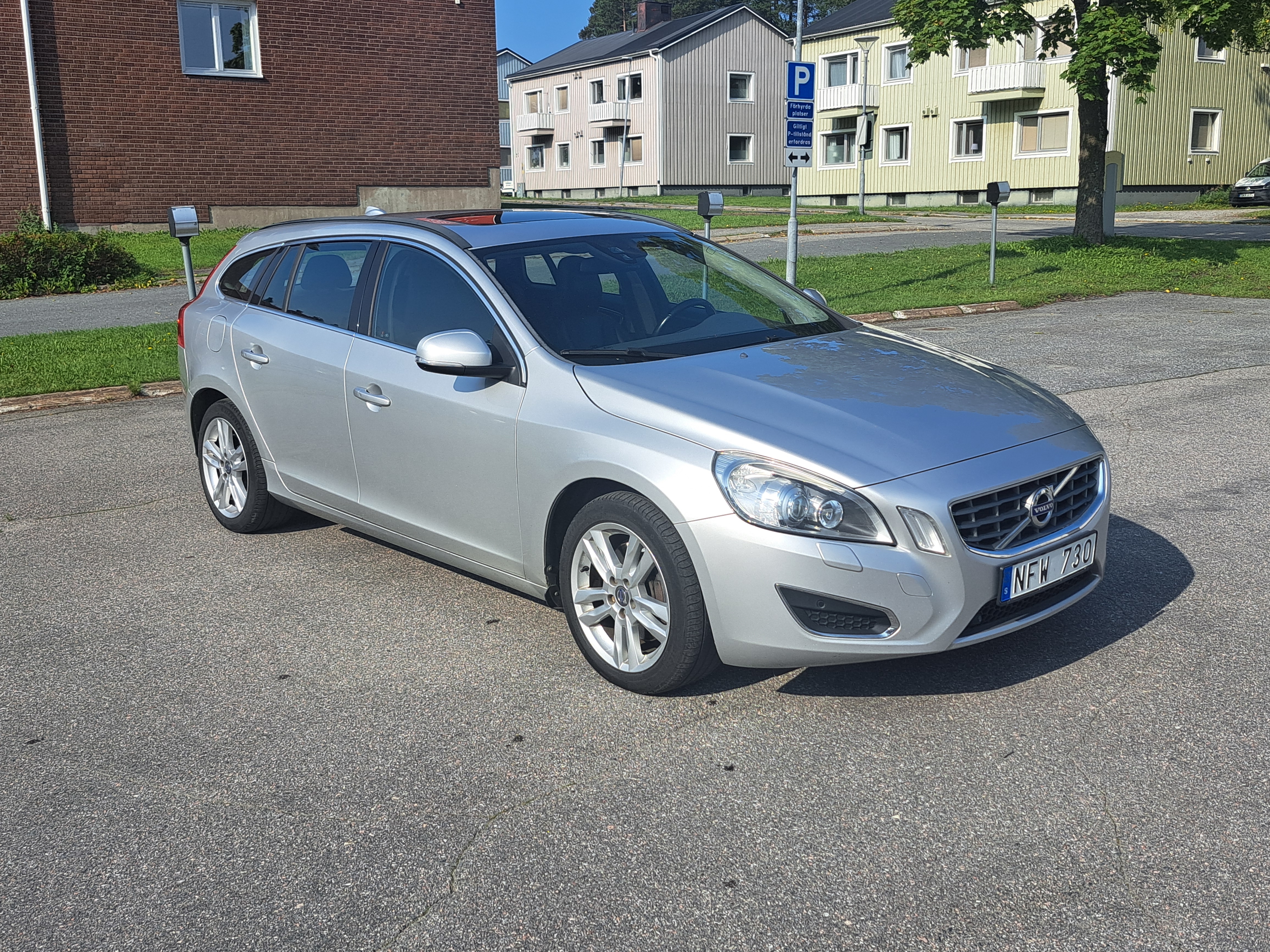 Volvo V60 D4 AWD Geartronic 2013, bild 6/8
