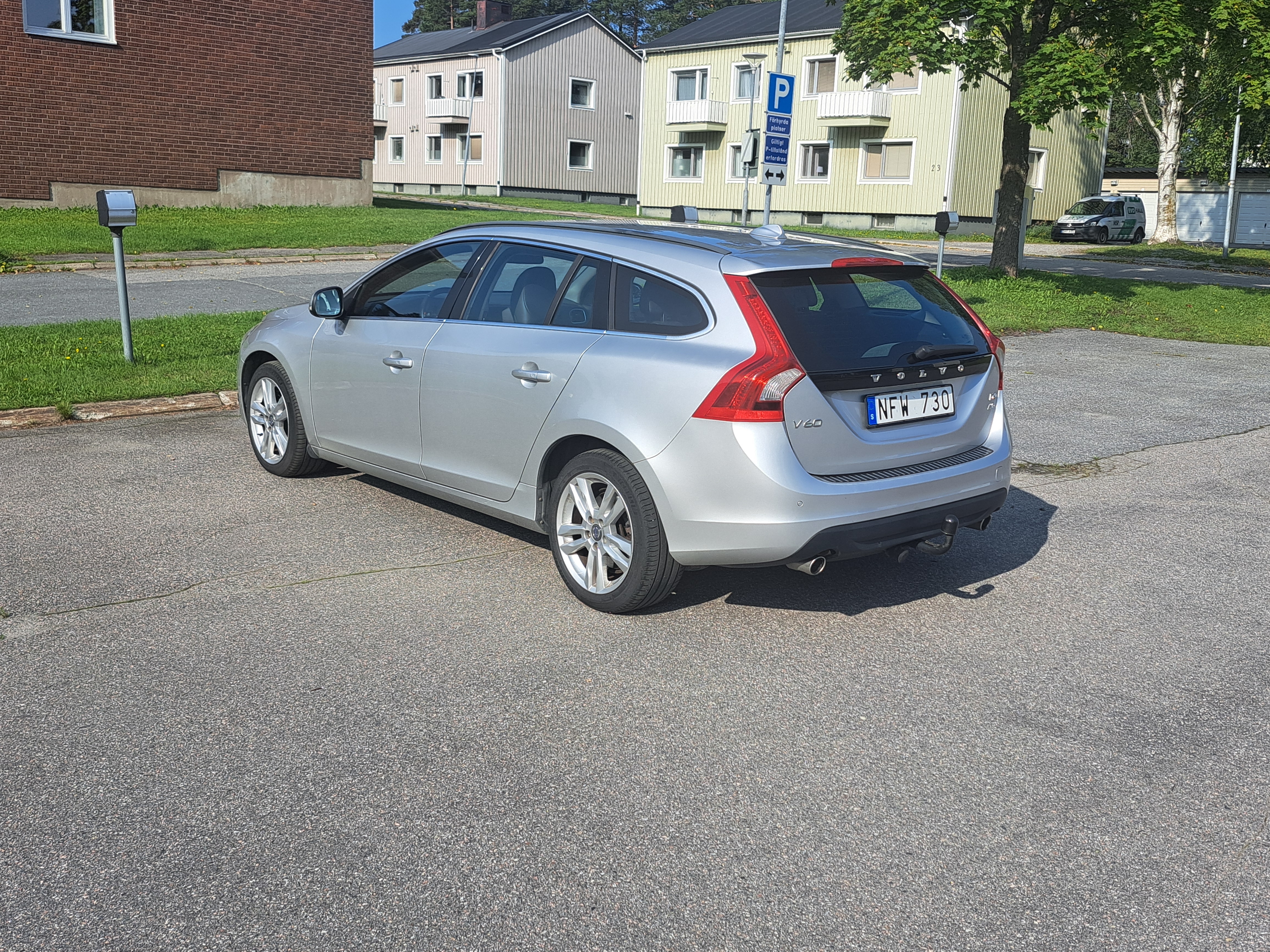 Volvo V60 D4 AWD Geartronic 2013, bild 3/8