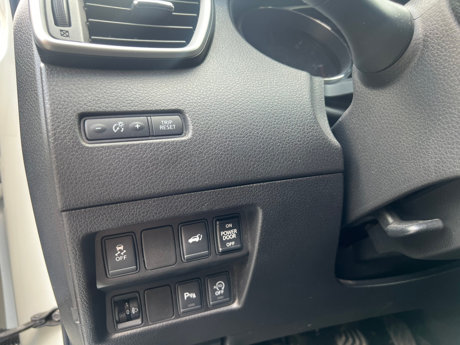 Nissan X-Trail 1.6 dCi DPF 4x4 Manuell 2015, bild 4/9