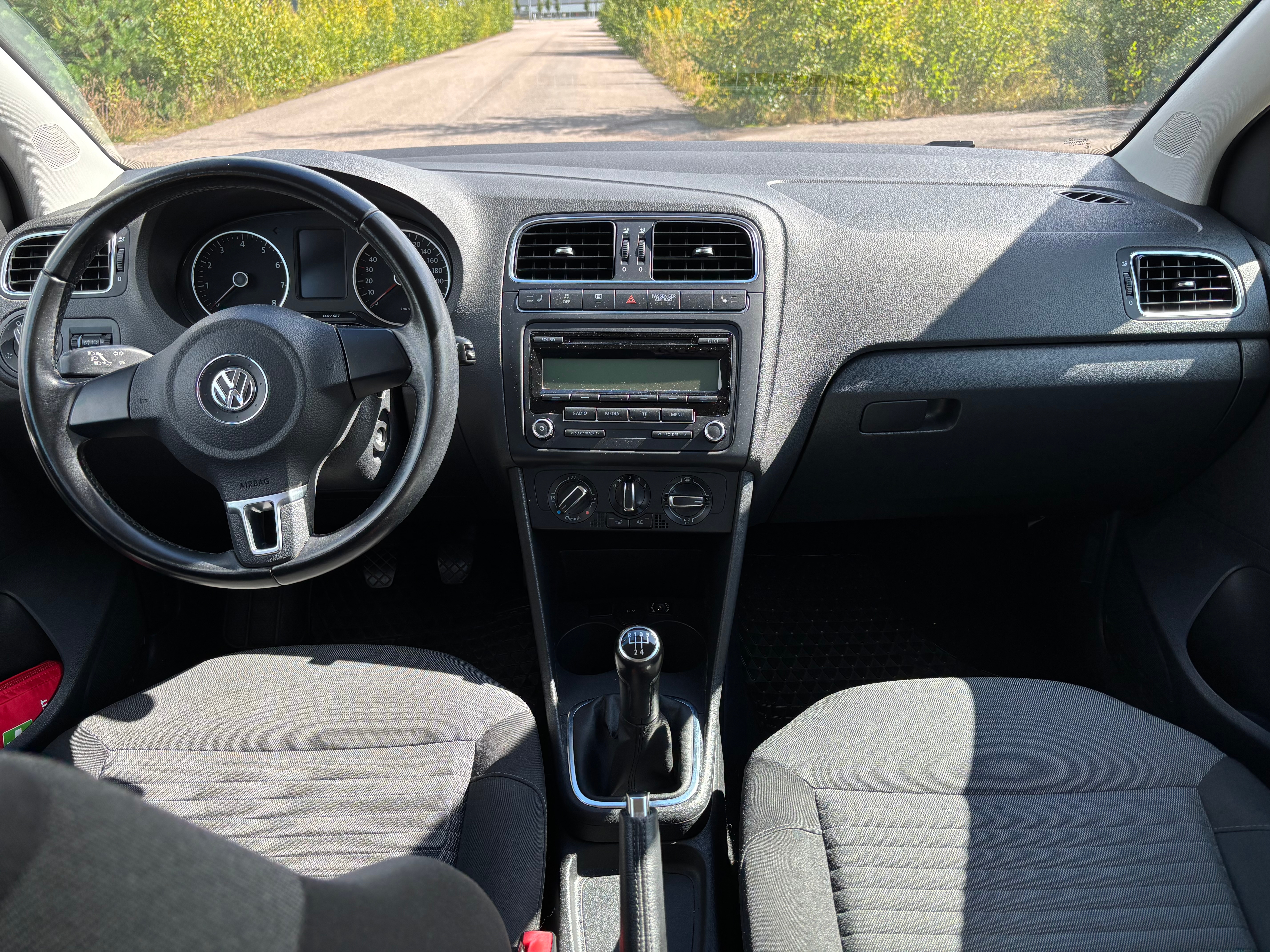 Volkswagen Polo 5-dörrar 1.4 MPI Manuell 2009, bild 6/9