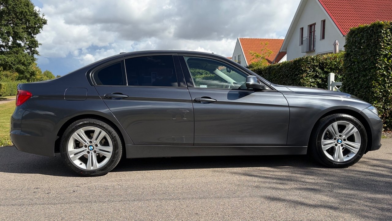 BMW 318 d RWD M-Sport ratt 2014, bild 6/10