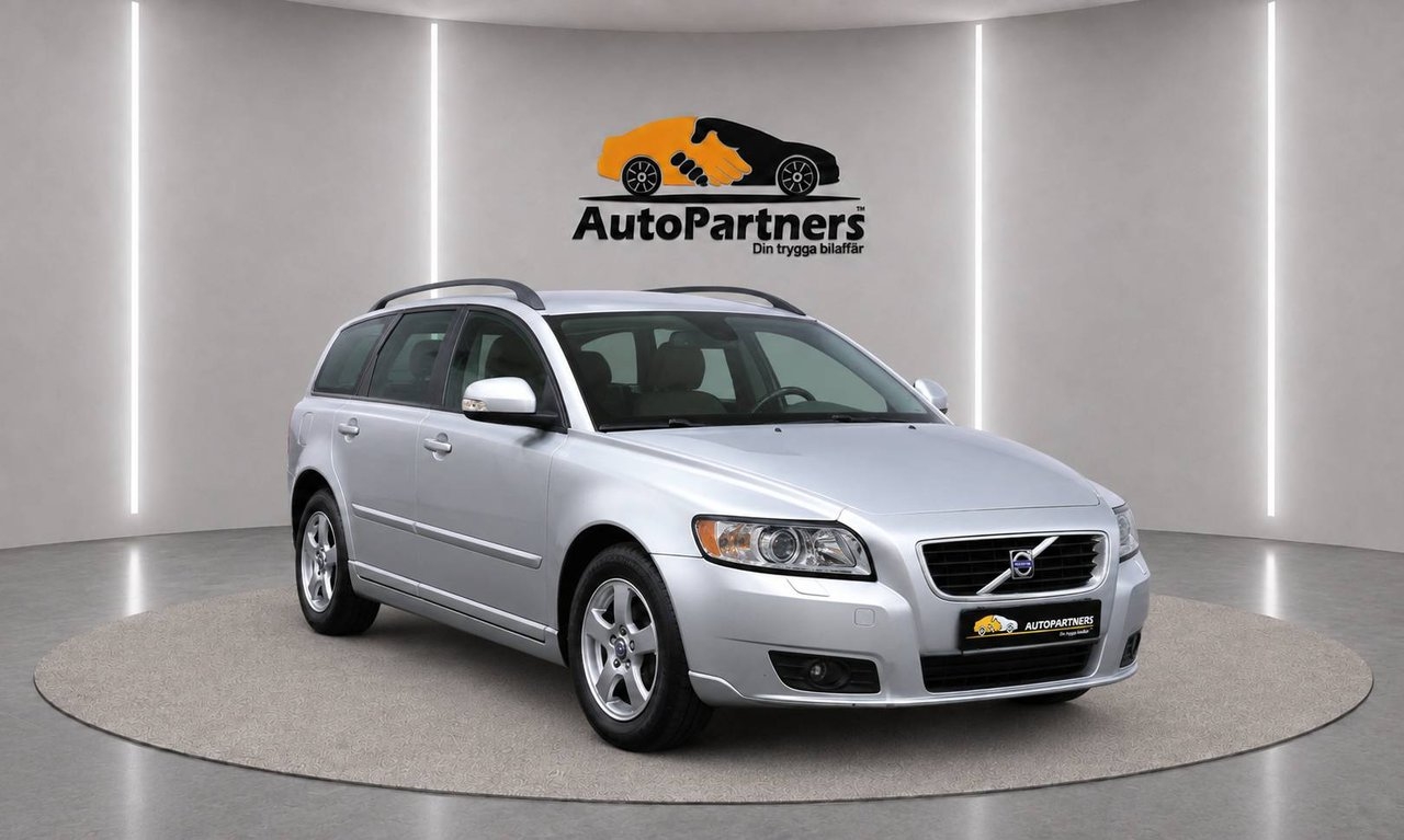 Volvo V50 1.8 F Momentum UNIKT SKICK 2010, bild 2/10