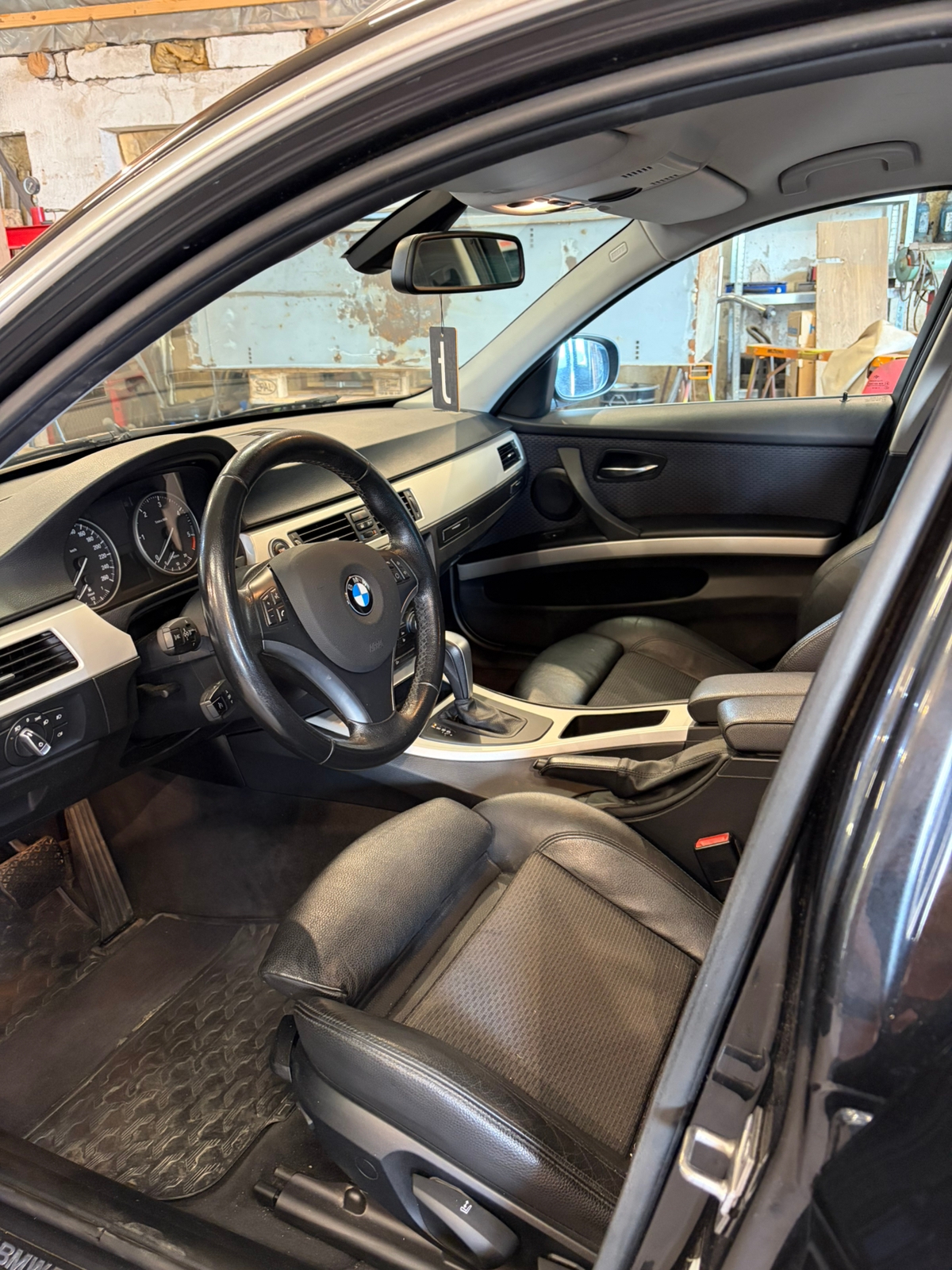 BMW 320 d xDrive Touring Automatisk 2011, photo 6/8