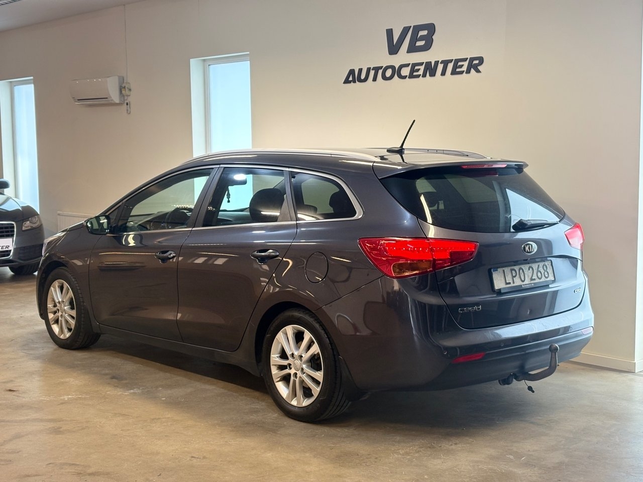 Kia Ceed cee'd_sw 1.6 CRDi Dragkrok 2015, bild 6/26