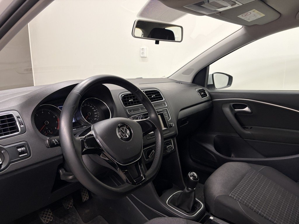Volkswagen Polo 2016, bild 7/10