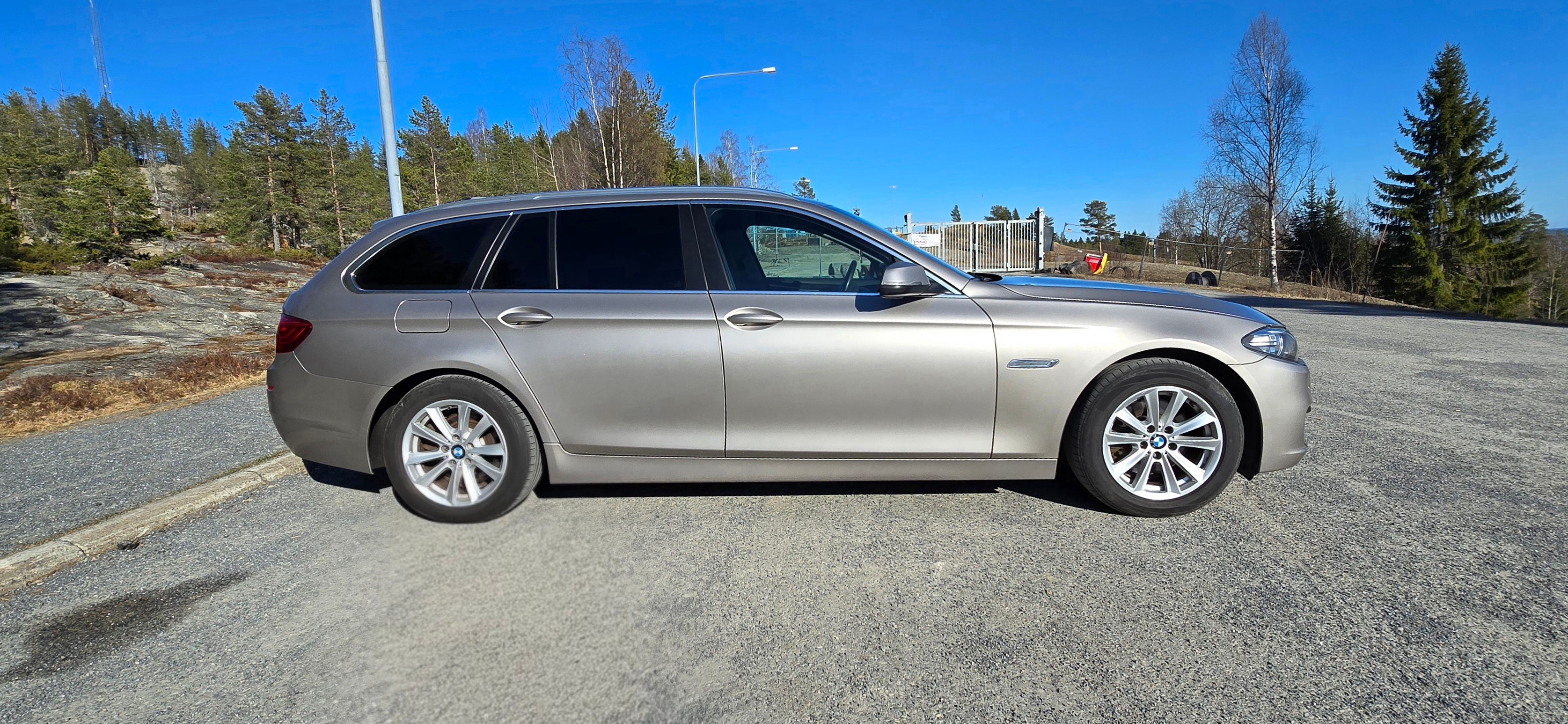 BMW 520 d Touring Steptronic 2015, bild 6/10