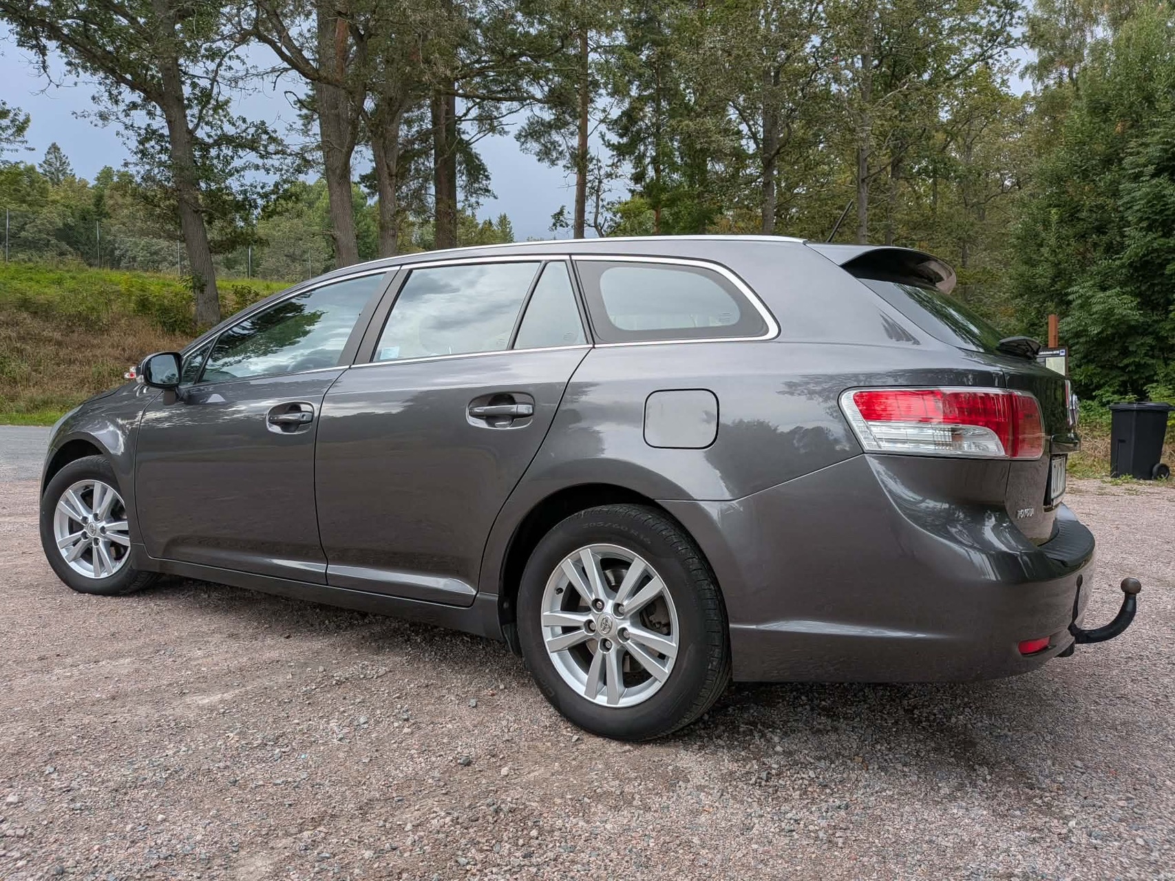 Toyota Avensis Kombi 2.0 Manuell 2010, bild 4/6