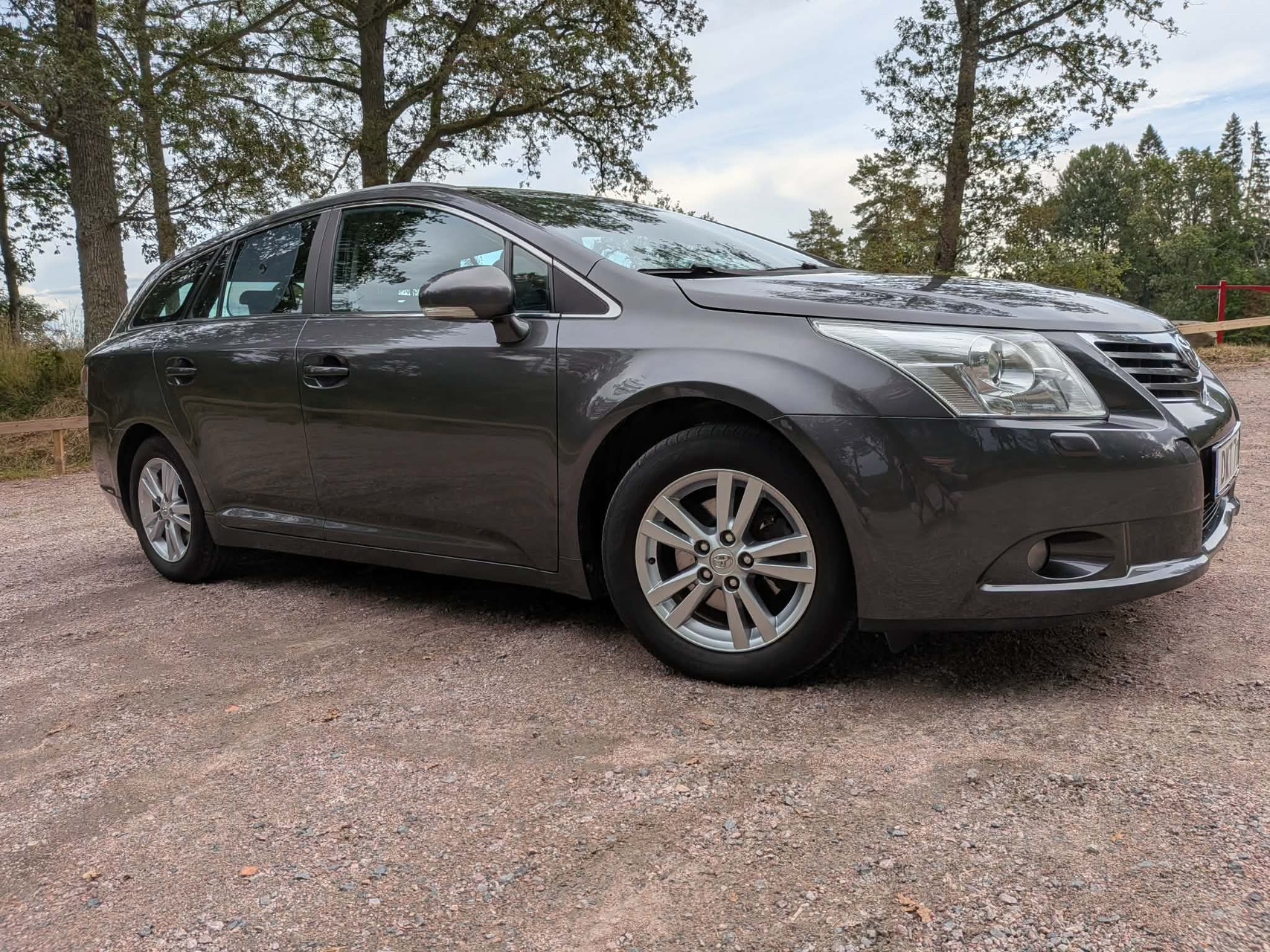 Toyota Avensis Kombi 2.0 Manuell 2010, bild 5/6