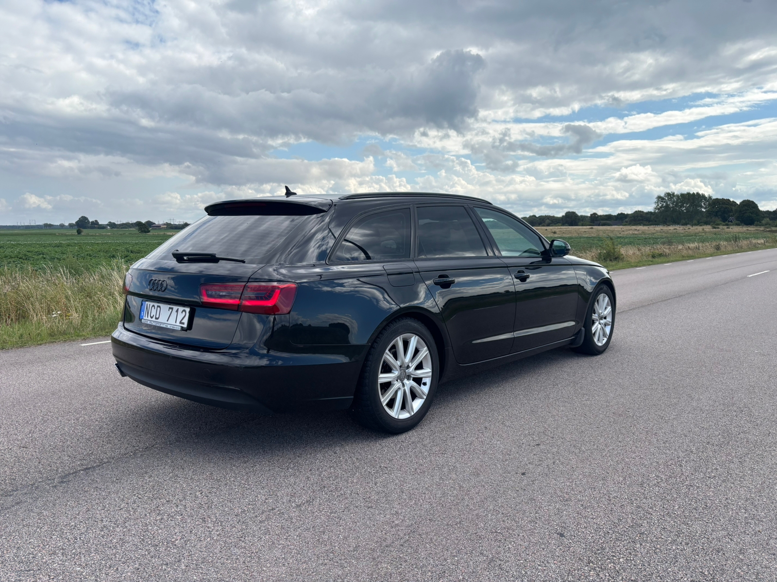 Audi A6 Avant 2.0 TDI DPF Multitronic 2013, bild 2/5