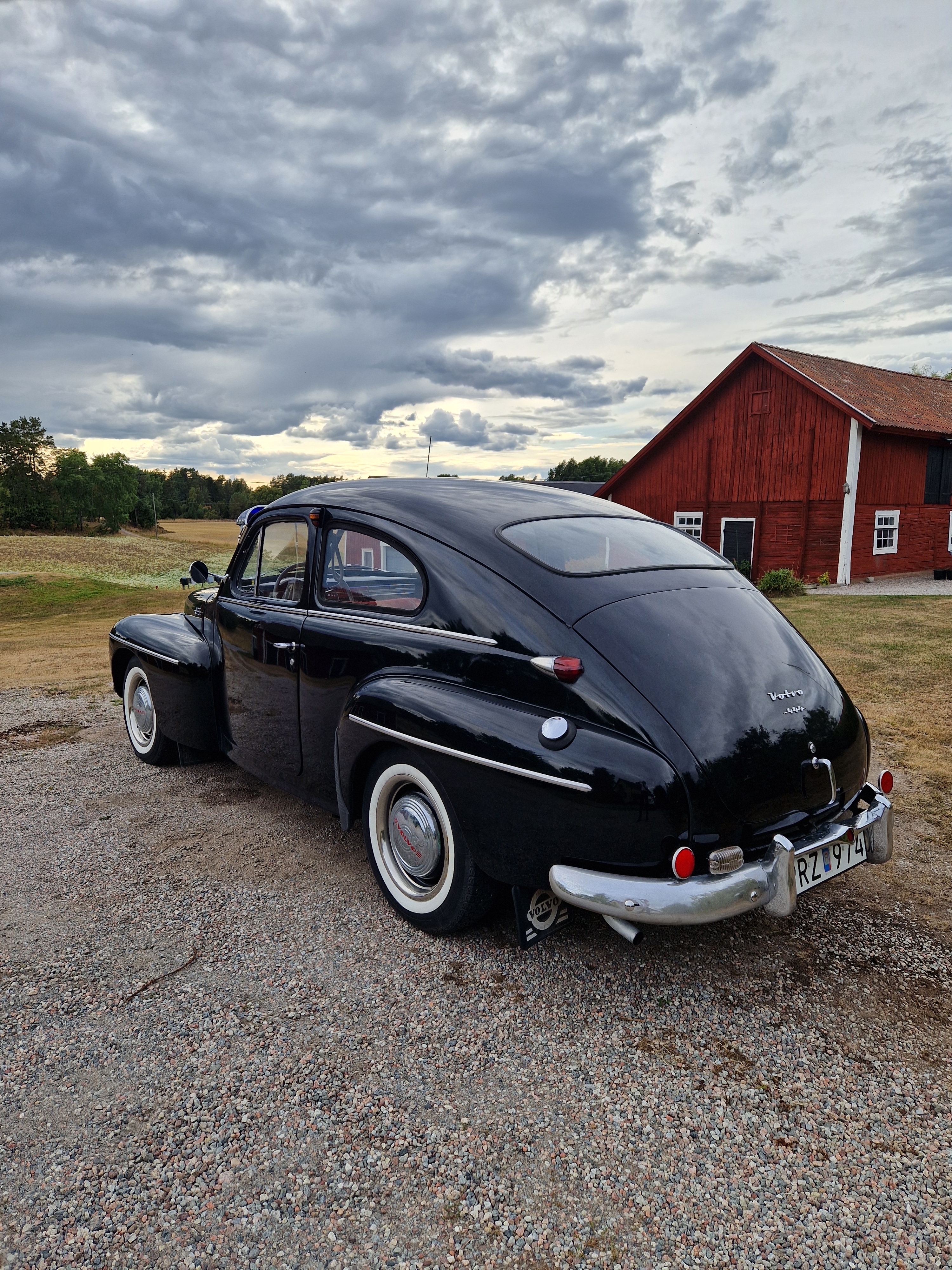 Volvo PV444