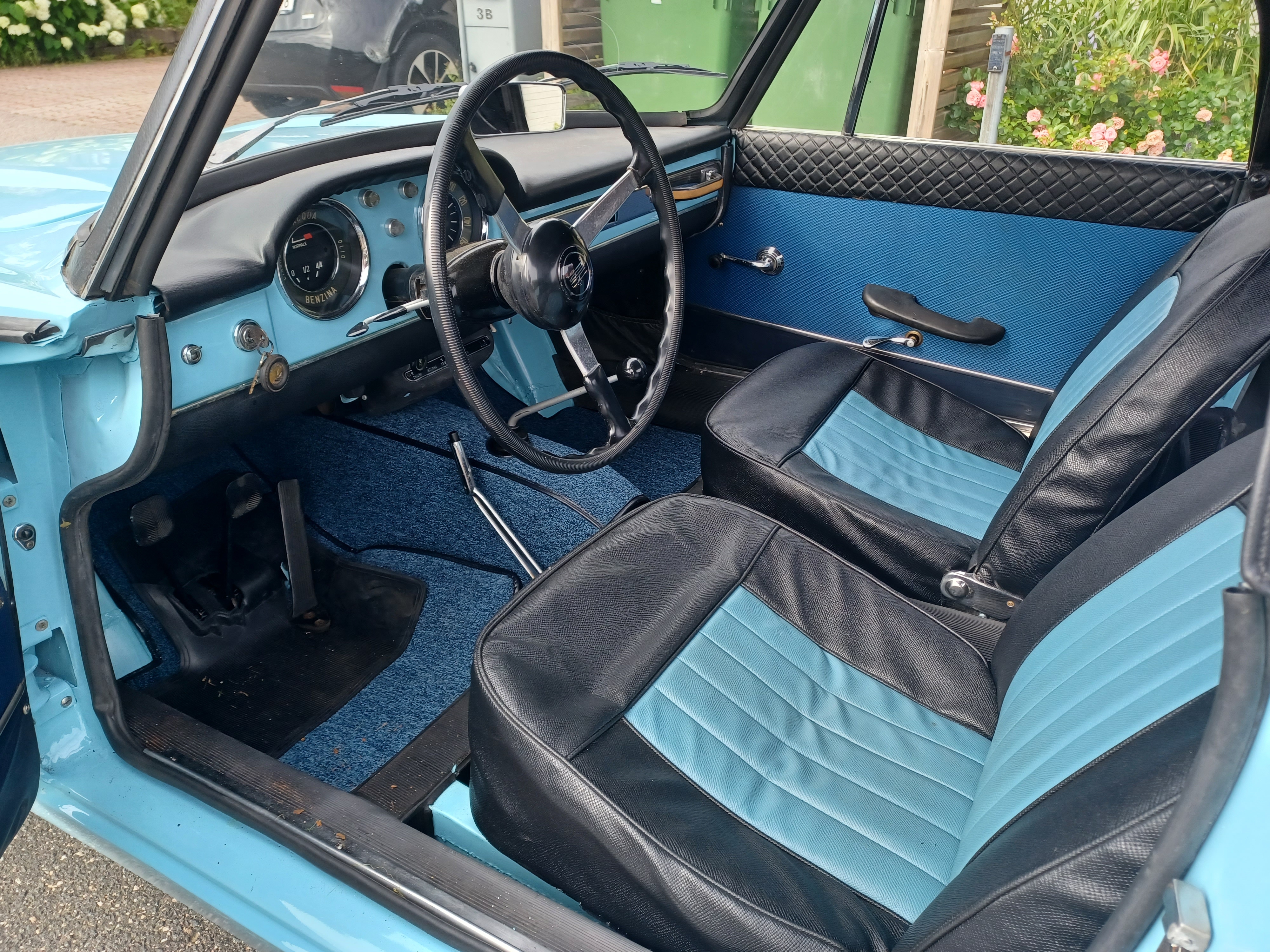 Fiat 1200 Cabriolet 1.2 Manuell 1960, bild 3/8