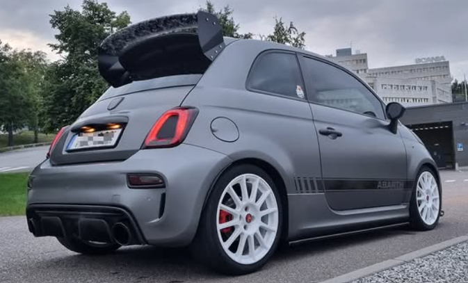 Abarth 595 1.4 T-JET 16V Manuell 2021, bild 2/9