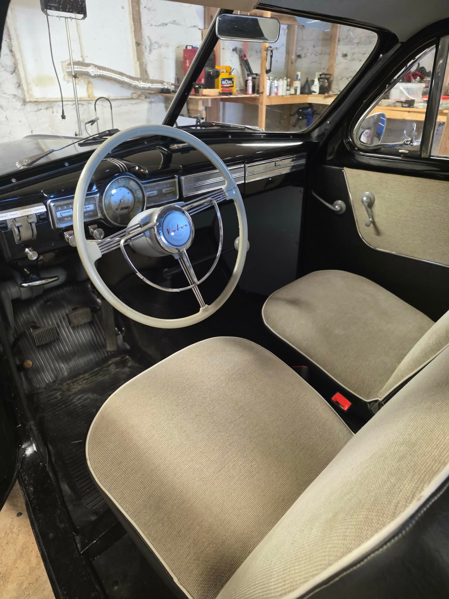 Volvo PV444