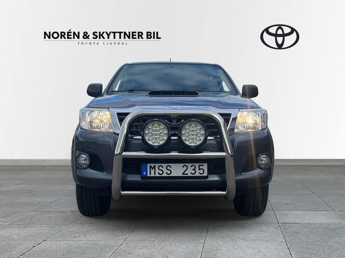 Toyota HiLux D-CAB 2.5 D-4D 2012, kuva 6/11