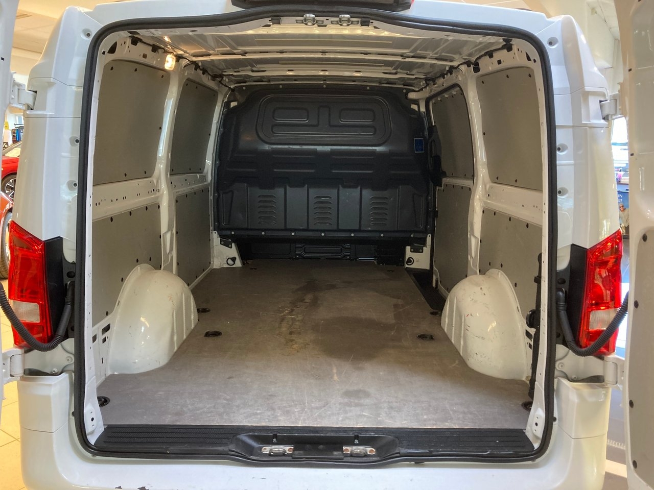 Mercedes-Benz Vito 116 CDI 4x4 9G-Tronic 2022, kuva 6/10