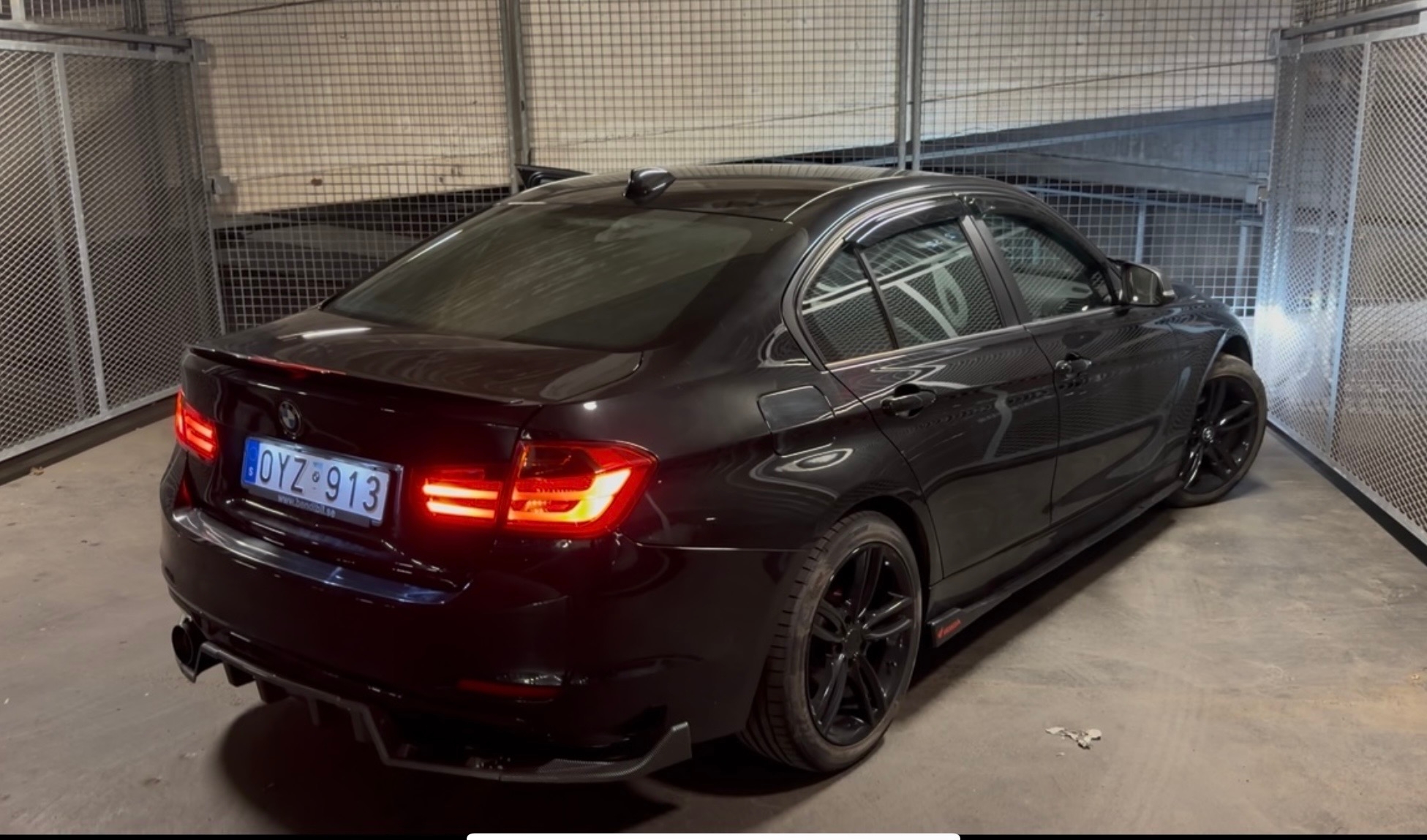 BMW 320 d Sedan Manuell 2012, kuva 4/6