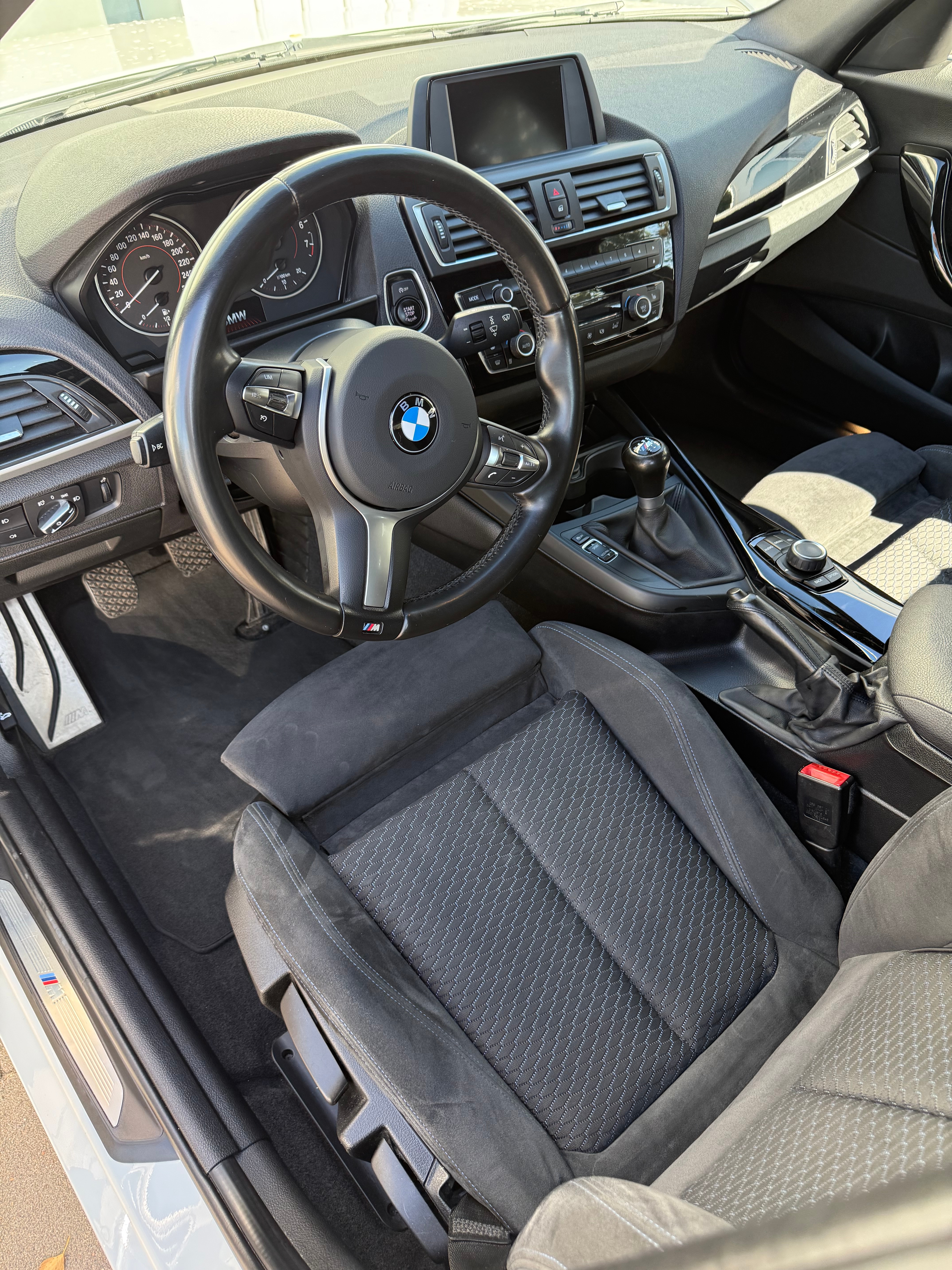 BMW 118 i 5-dörrars Manuell 2016, kuva 3/3