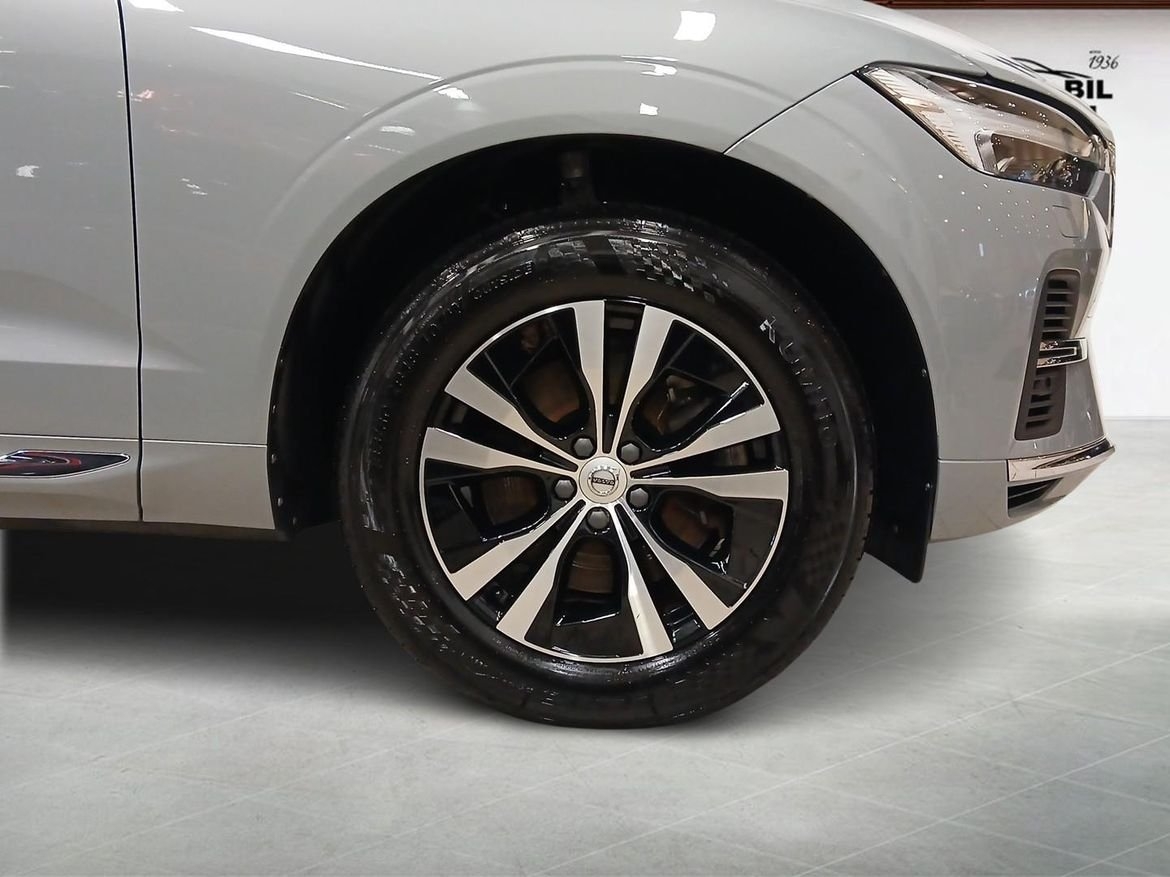 Volvo XC60 T6 Core Special Edition 2025, photo 6/14