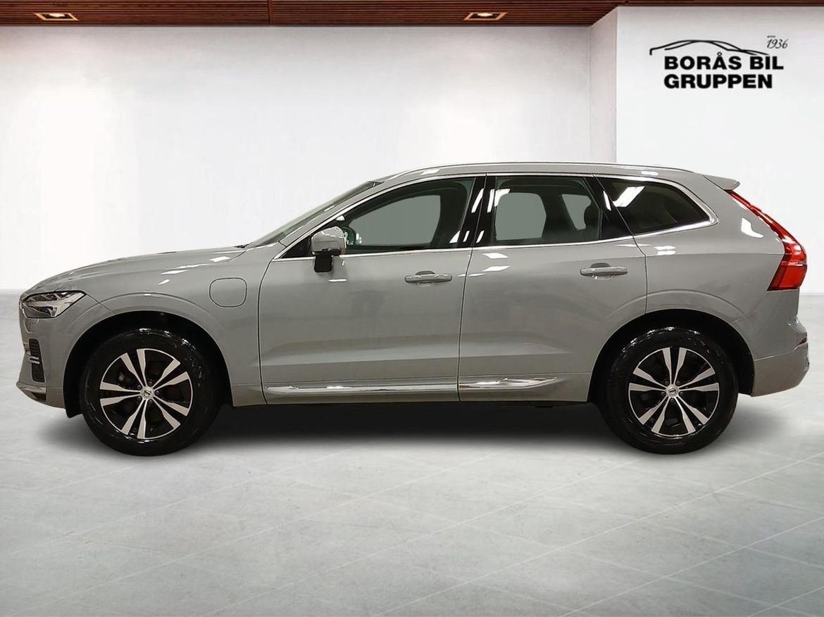 Volvo XC60 T6 Core Special Edition 2025, photo 2/14