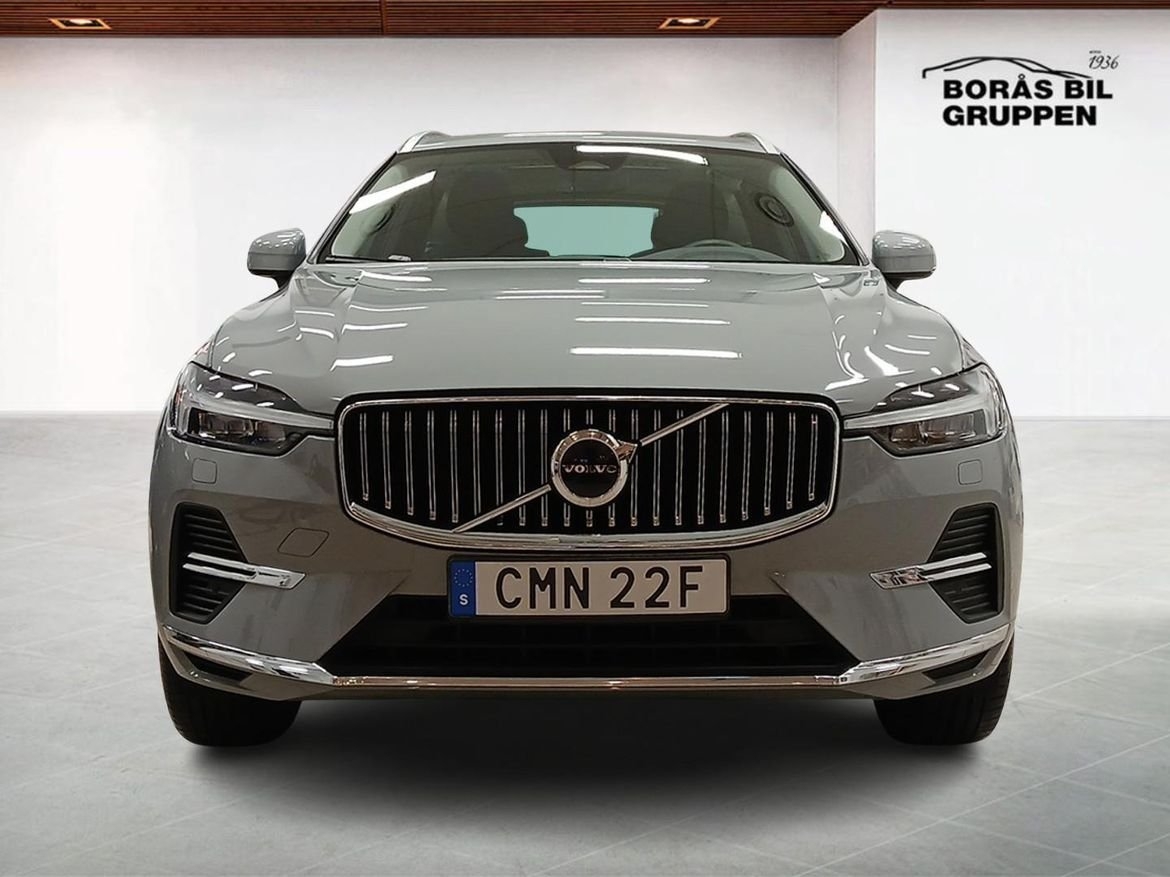 Volvo XC60 T6 Core Special Edition 2025, photo 3/14