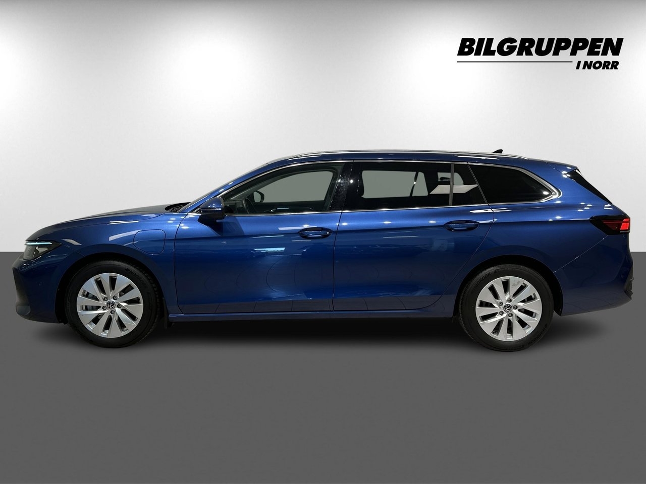 Volkswagen Passat 2025, bild 4/10