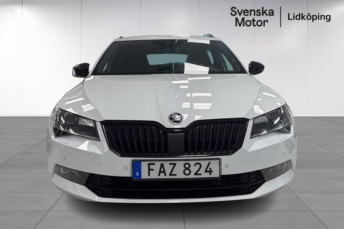 Skoda Superb 2018, bild 2/10