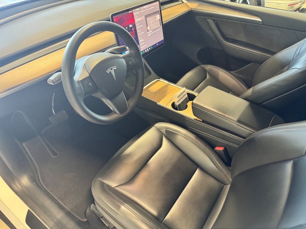 Tesla Model Y 2023, bild 7/23