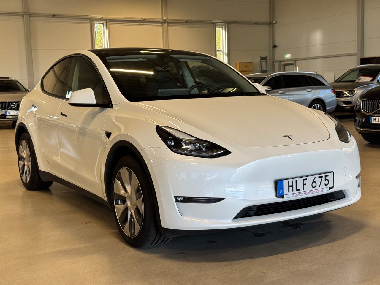 Tesla Model Y 2023, bild 3/23