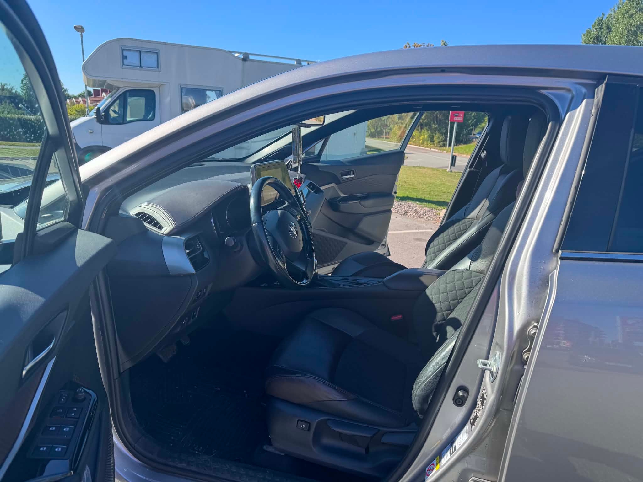 Toyota C-HR 1.2 Turbo AWD Multidrive S 2017, bild 5/7