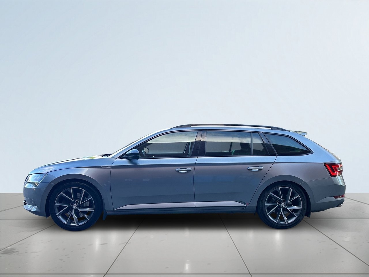Skoda Superb 2019, bild 4/27