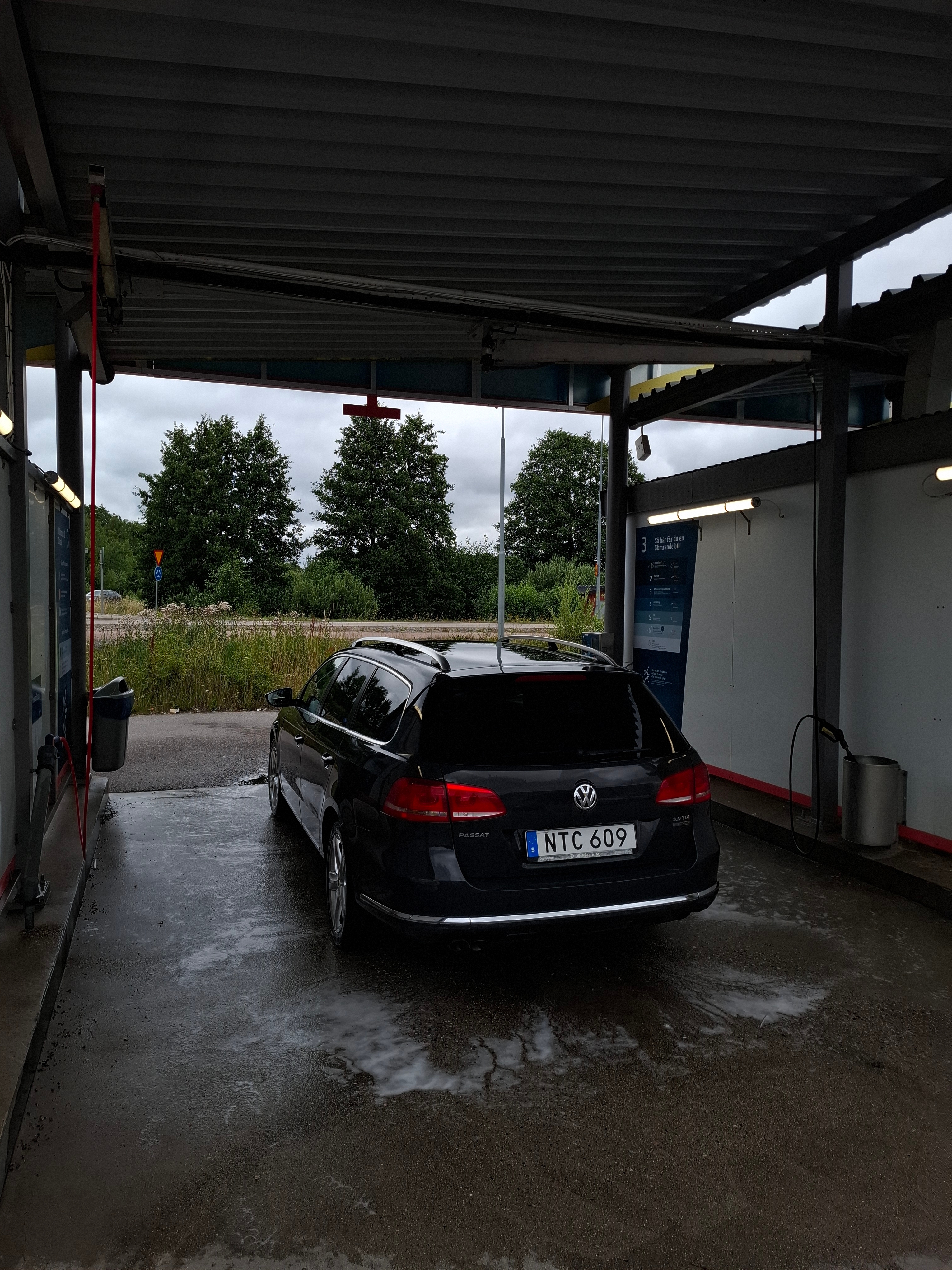 Volkswagen Passat 2011, kuva 2/10