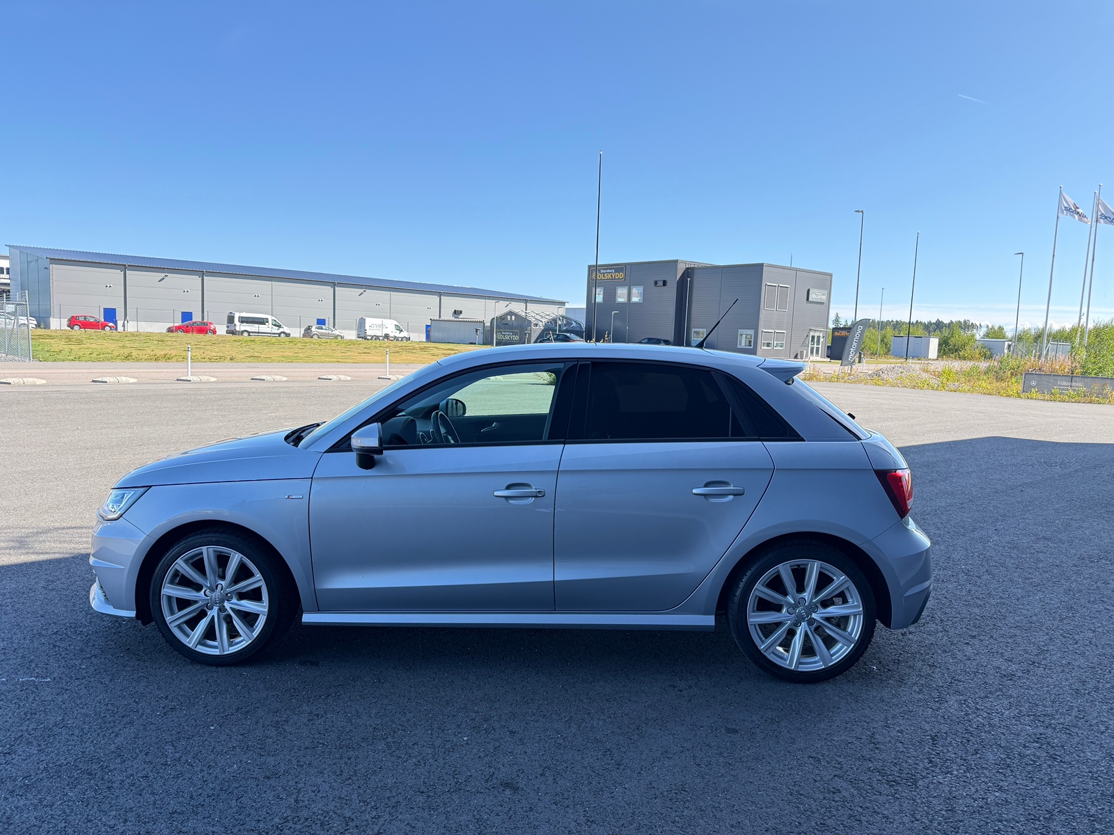 Audi A1 Sportback 1.0 TFSI Ultra S-line 2017, bild 5/7