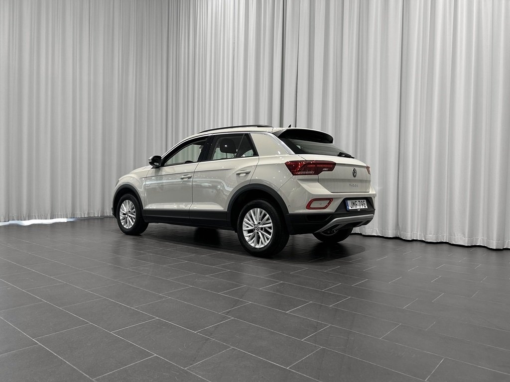 Volkswagen T-Roc TSI 110hk 2023, bild 3/10